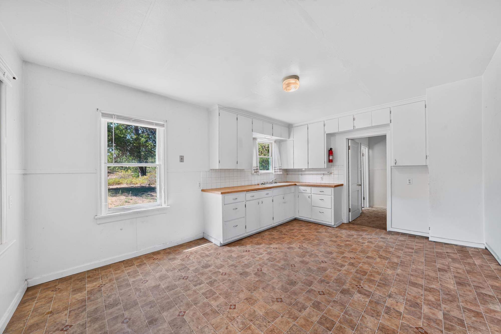 5221 W Sunset Hwy - Photo 8