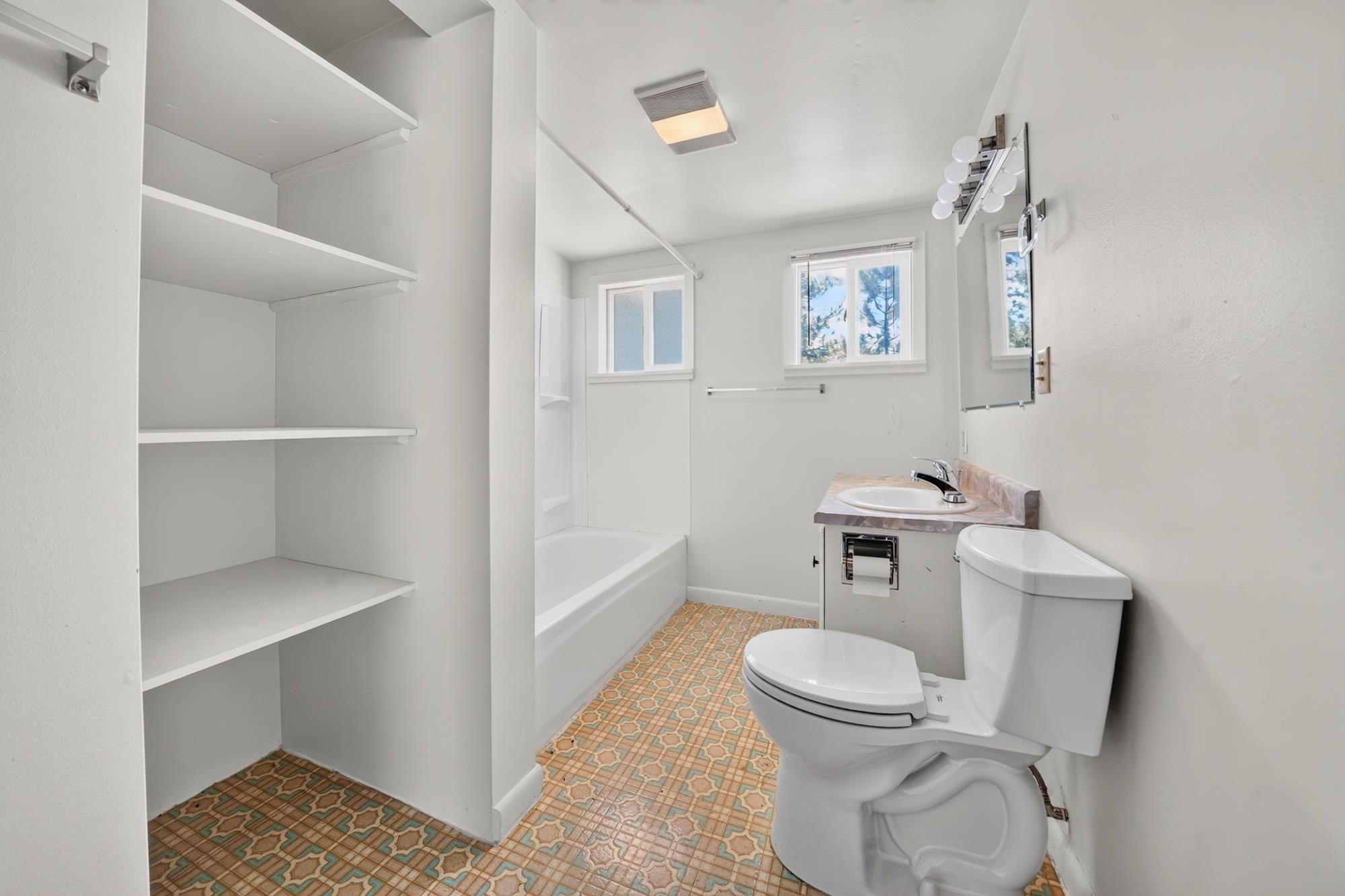 5221 W Sunset Hwy - Photo 46