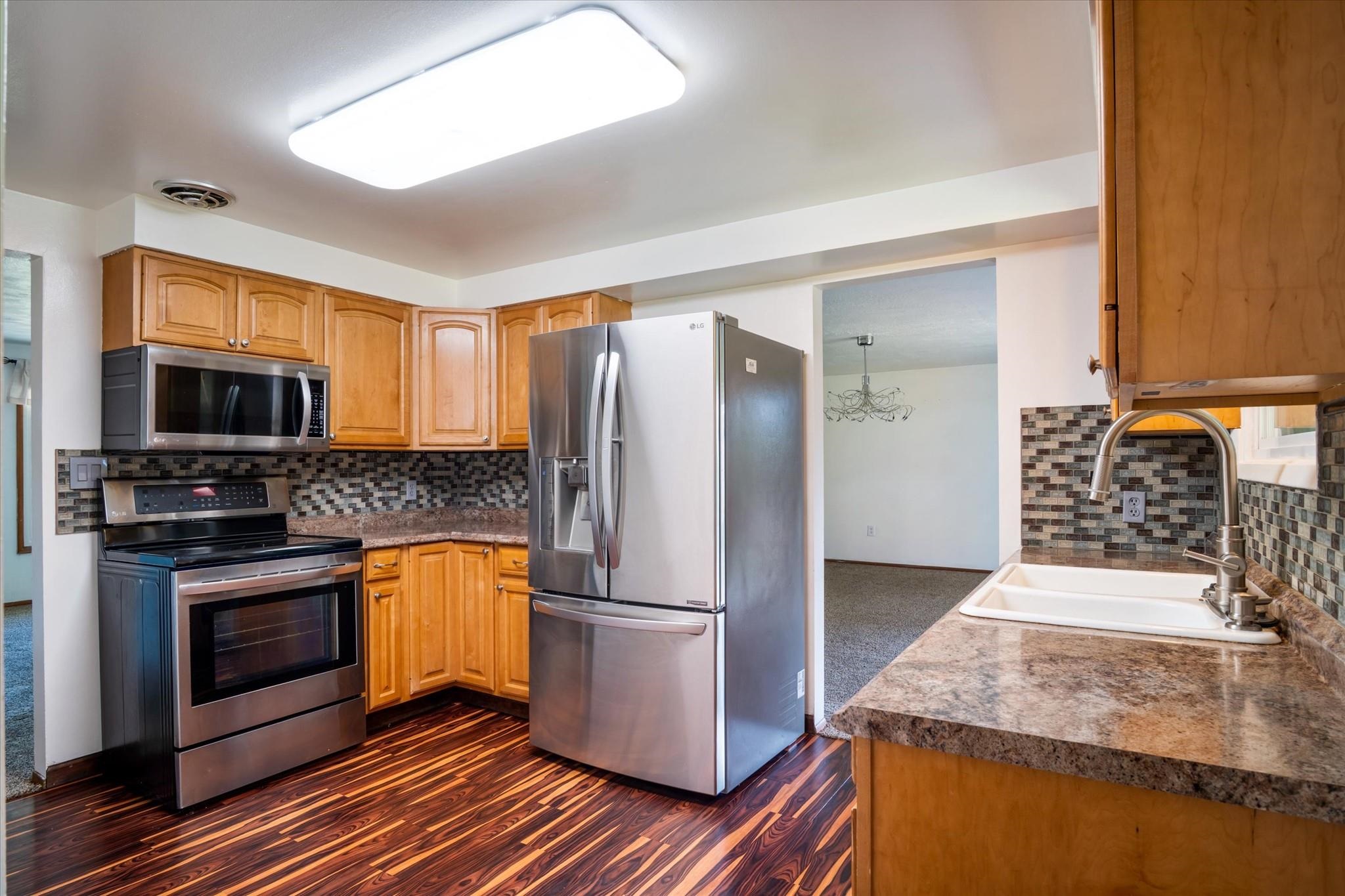 14005 E 5th Ave - Photo 6