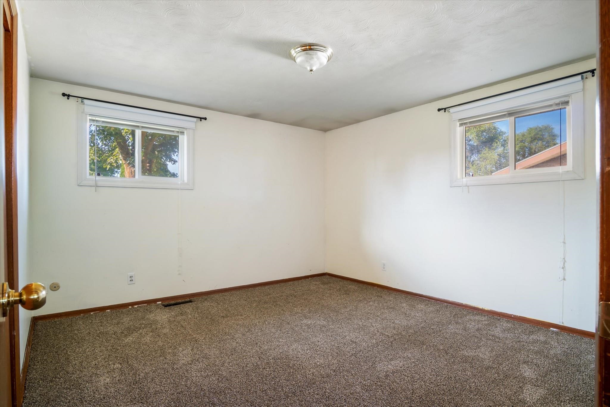 14005 E 5th Ave - Photo 12