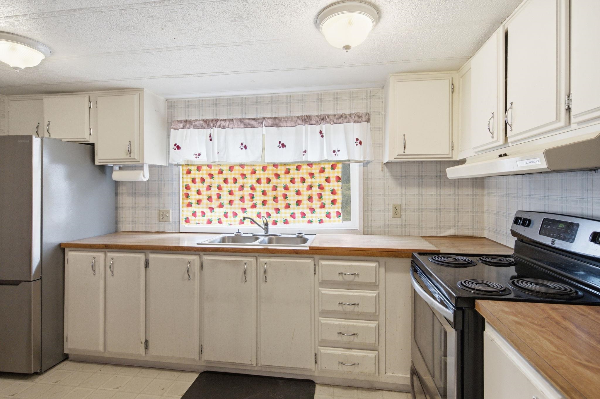1211 E Lyons Ave - Photo 15