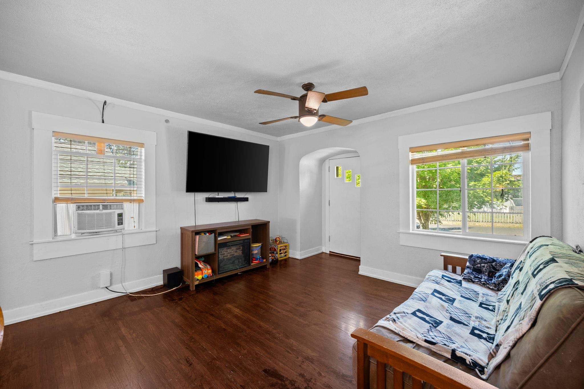 4708 N Cedar St - Photo 5