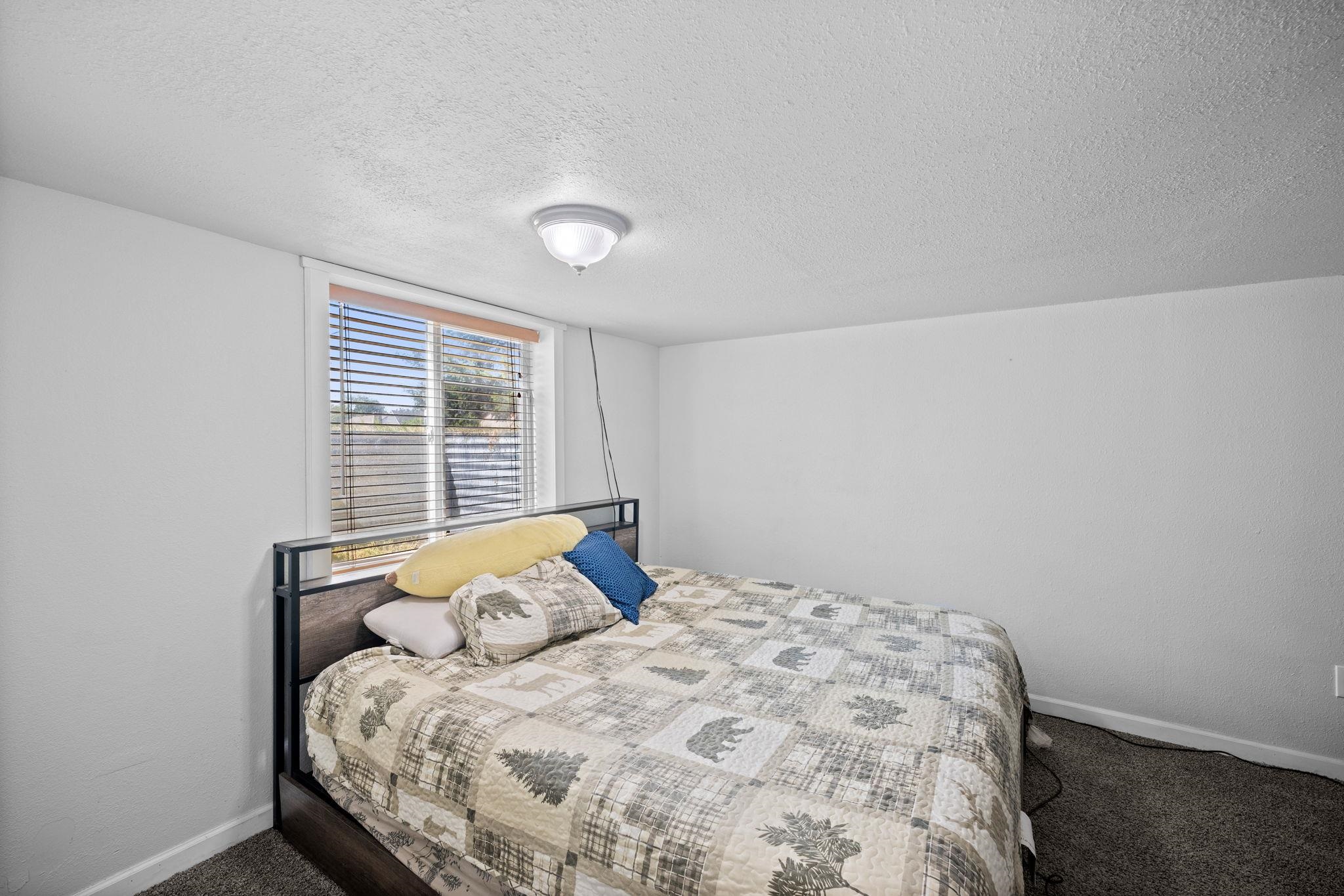 4708 N Cedar St - Photo 18