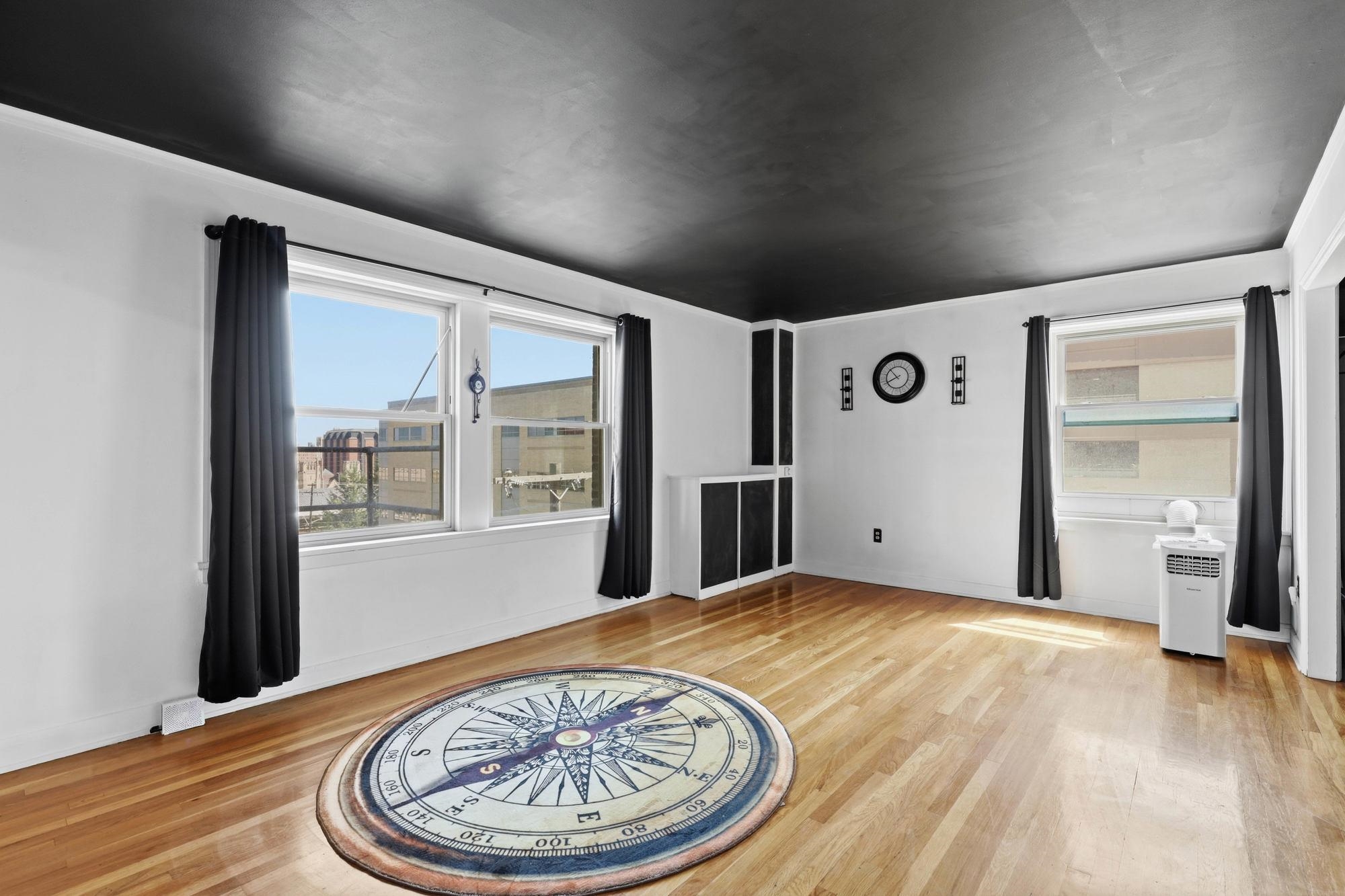 704 W 6th Ave - Photo 5