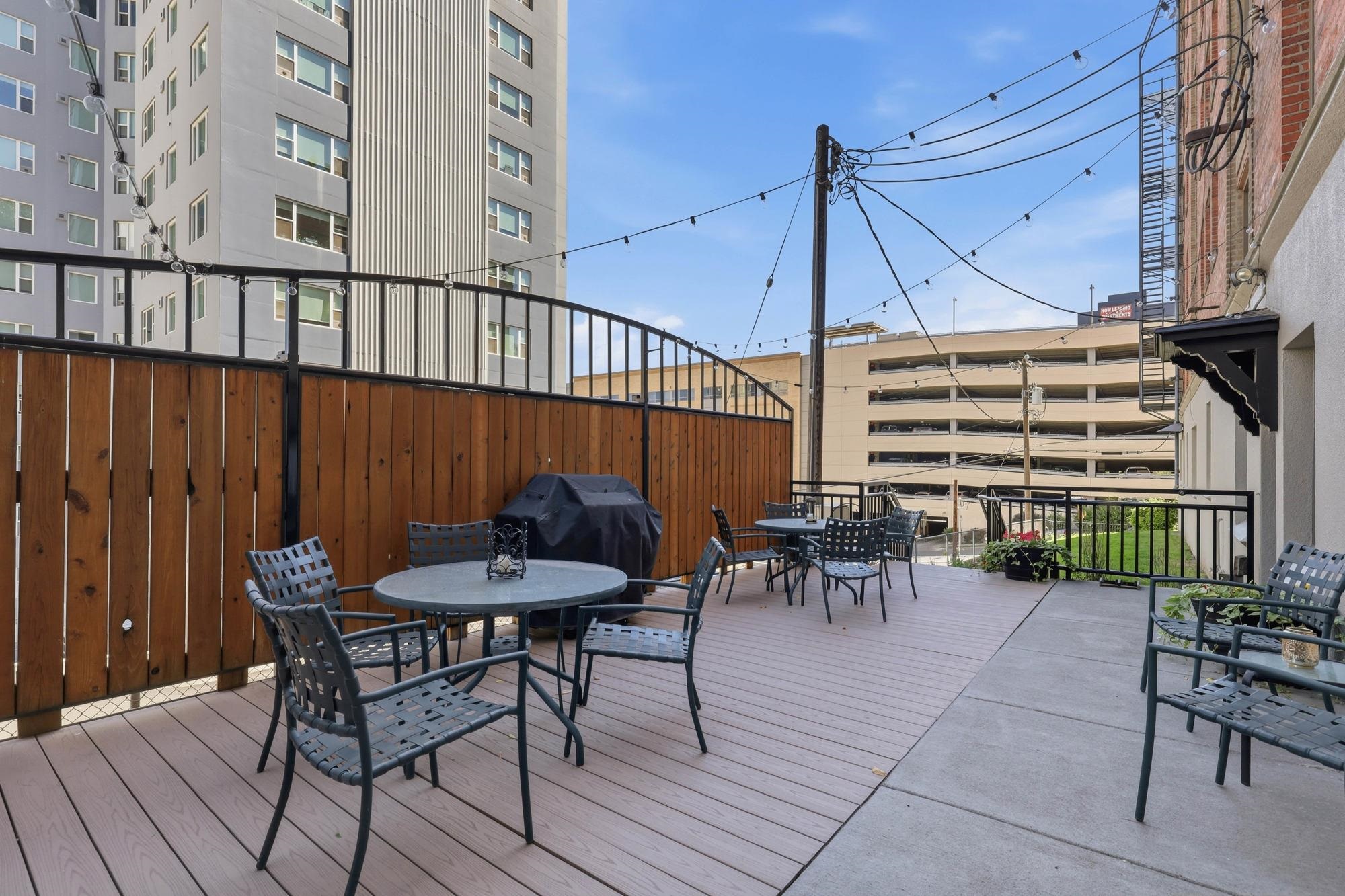 704 W 6th Ave - Photo 13