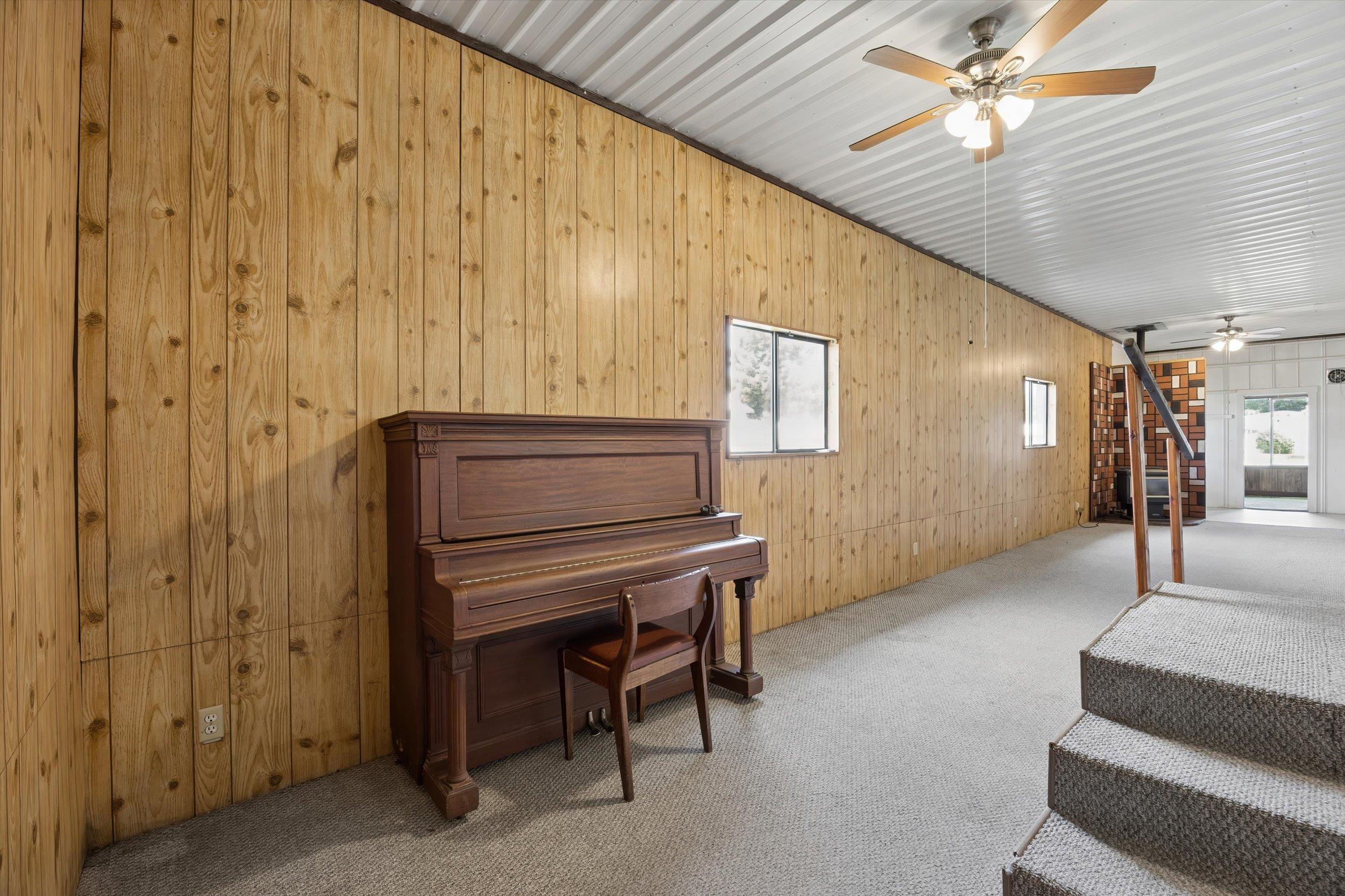 603 W Court Ave - Photo 10