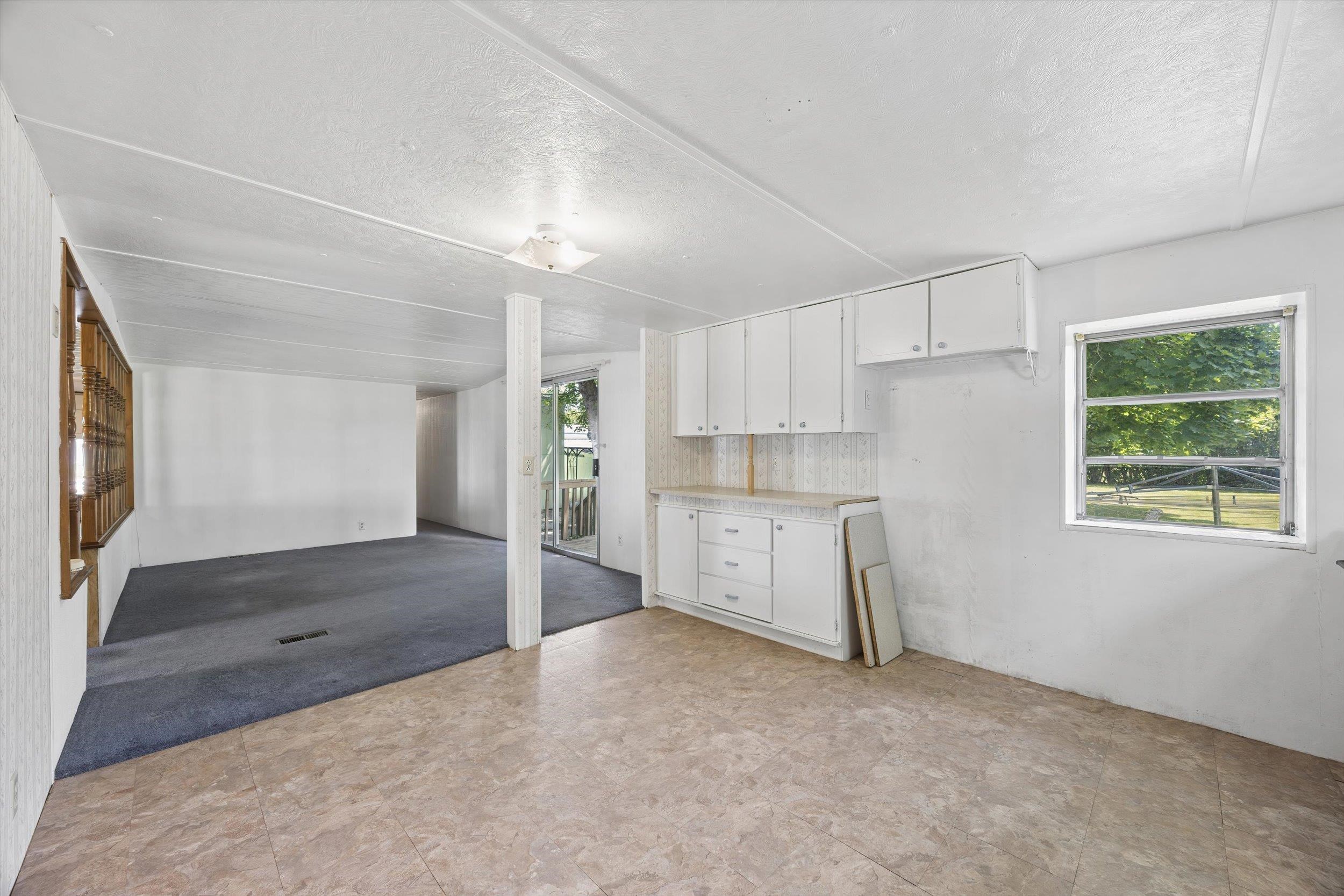 603 W Court Ave - Photo 18