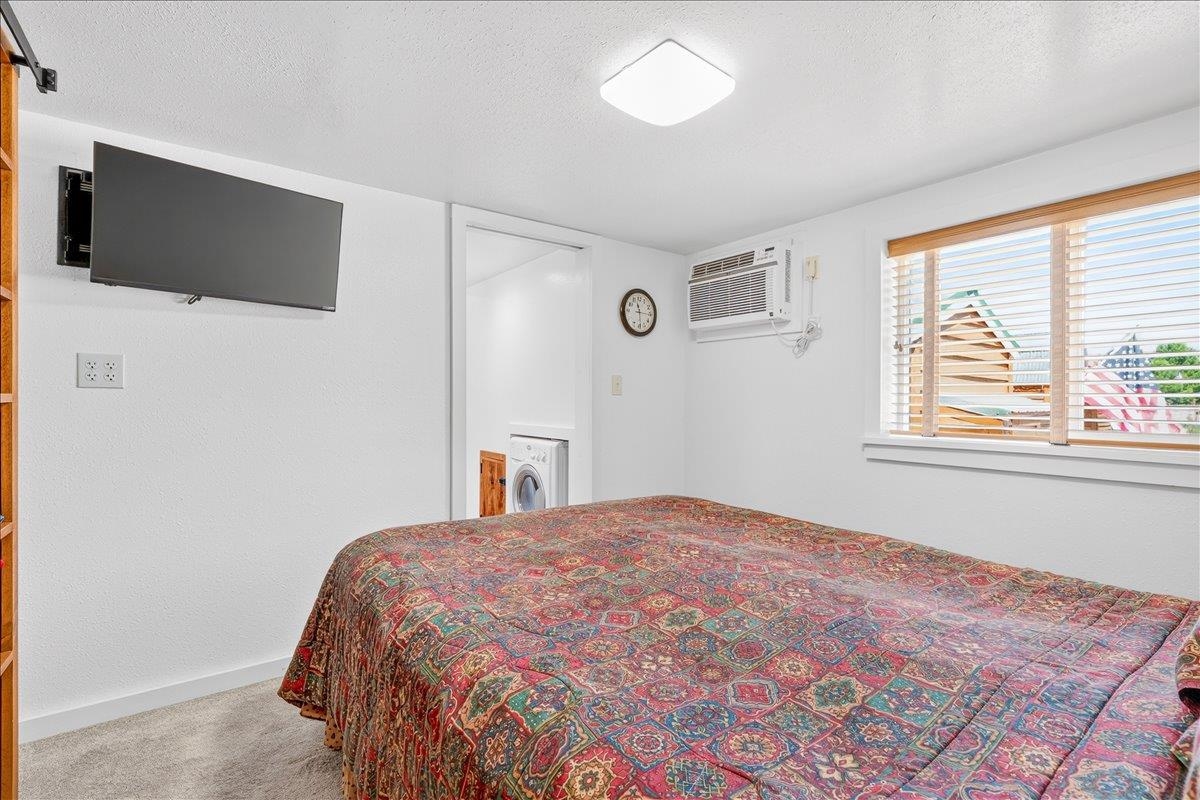 455 Guinevere Dr - Photo 15