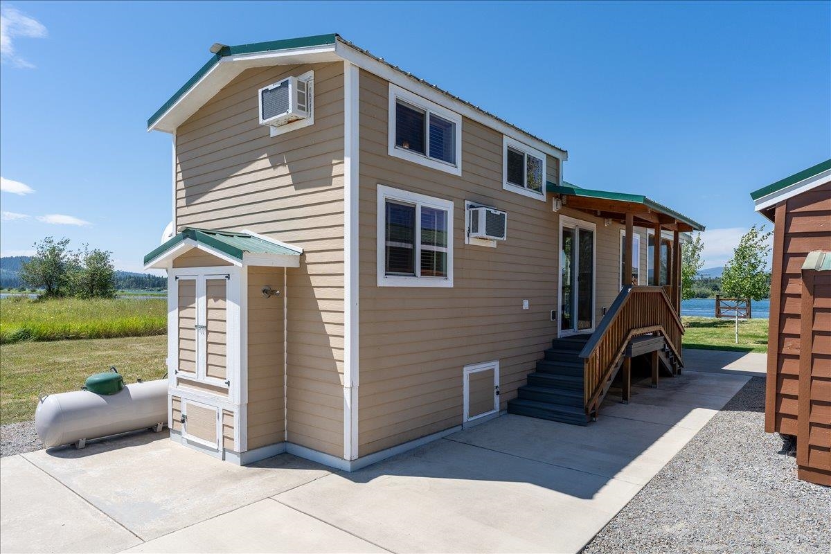 455 Guinevere Dr - Photo 5