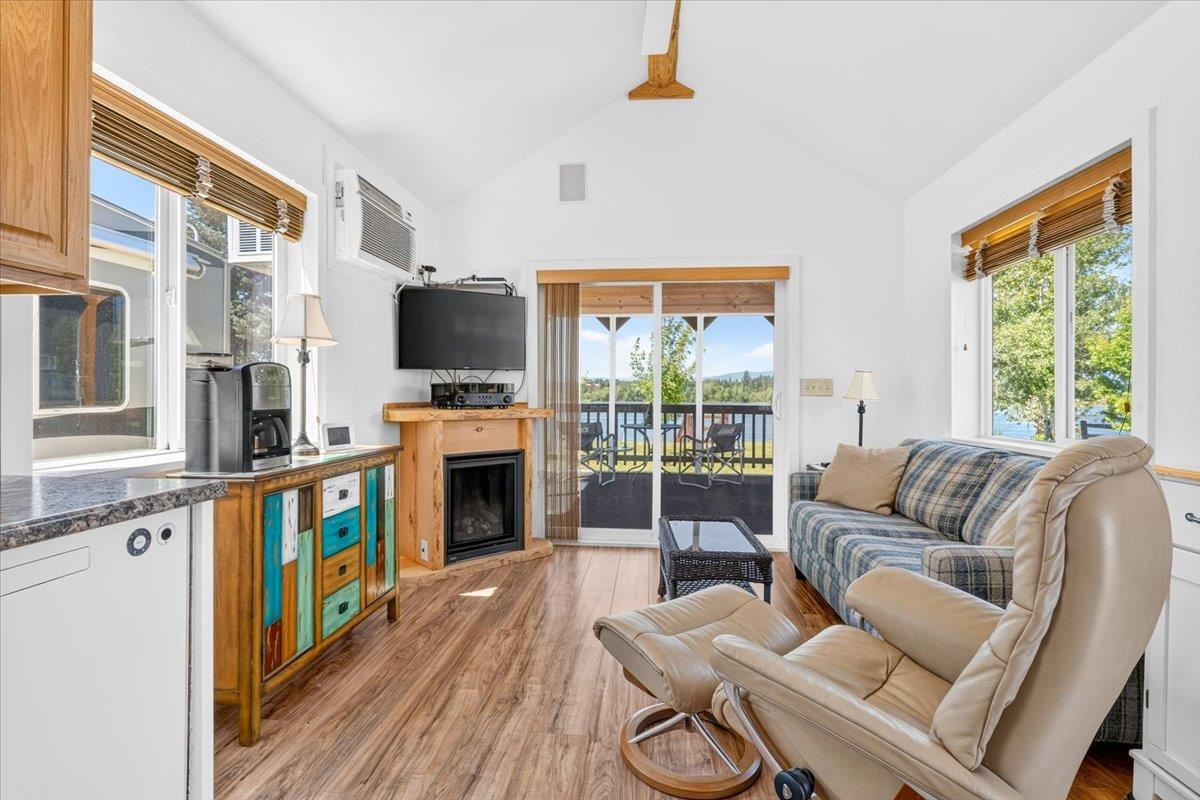 455 Guinevere Dr - Photo 9