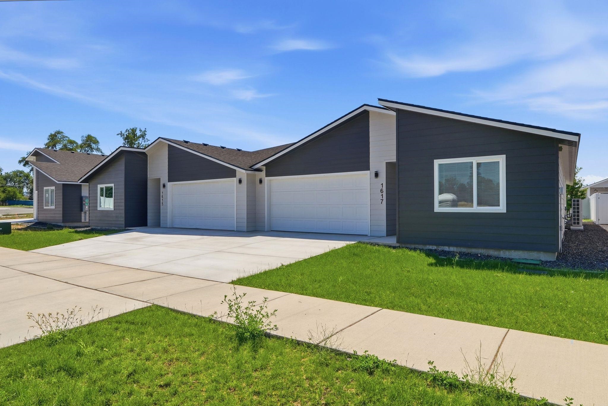 1615 N Selkirk Rd - Photo 3