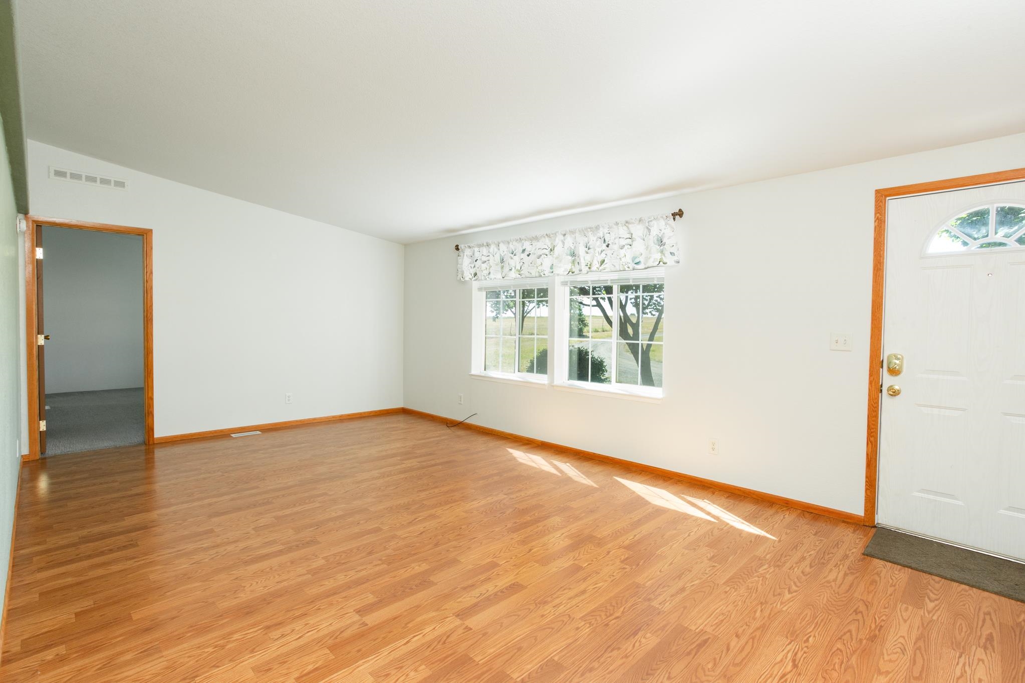 20606 W Indiana Ln - Photo 3