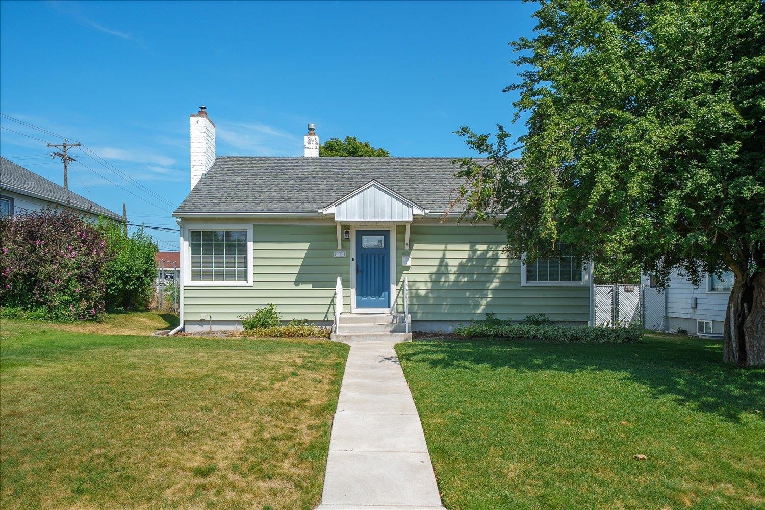 4124 N Hawthorne St - Photo 1