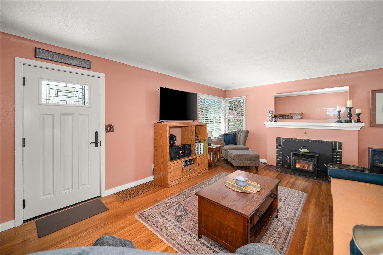 4124 N Hawthorne St - Photo 4