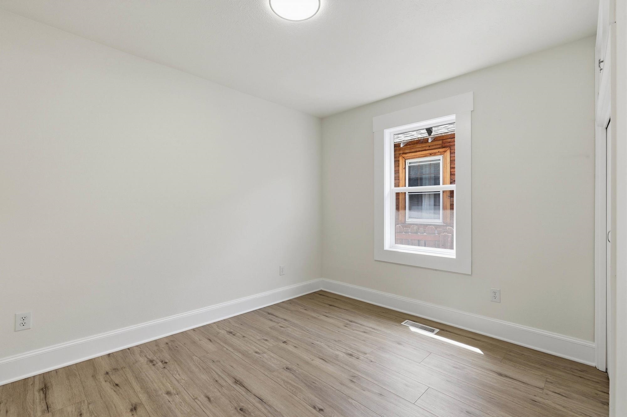 2520 W College Ave - Photo 11