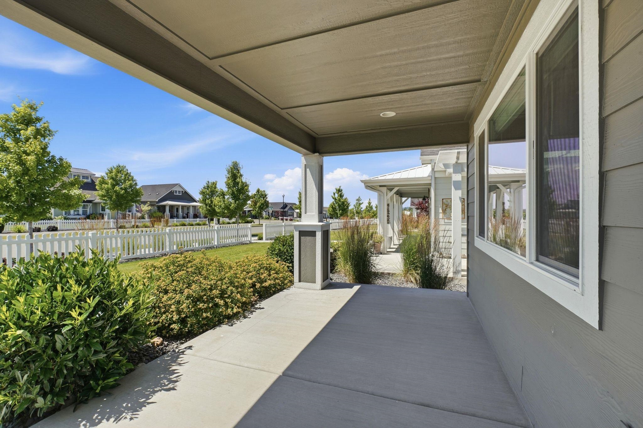 22871 E Wellington Pkwy - Photo 5