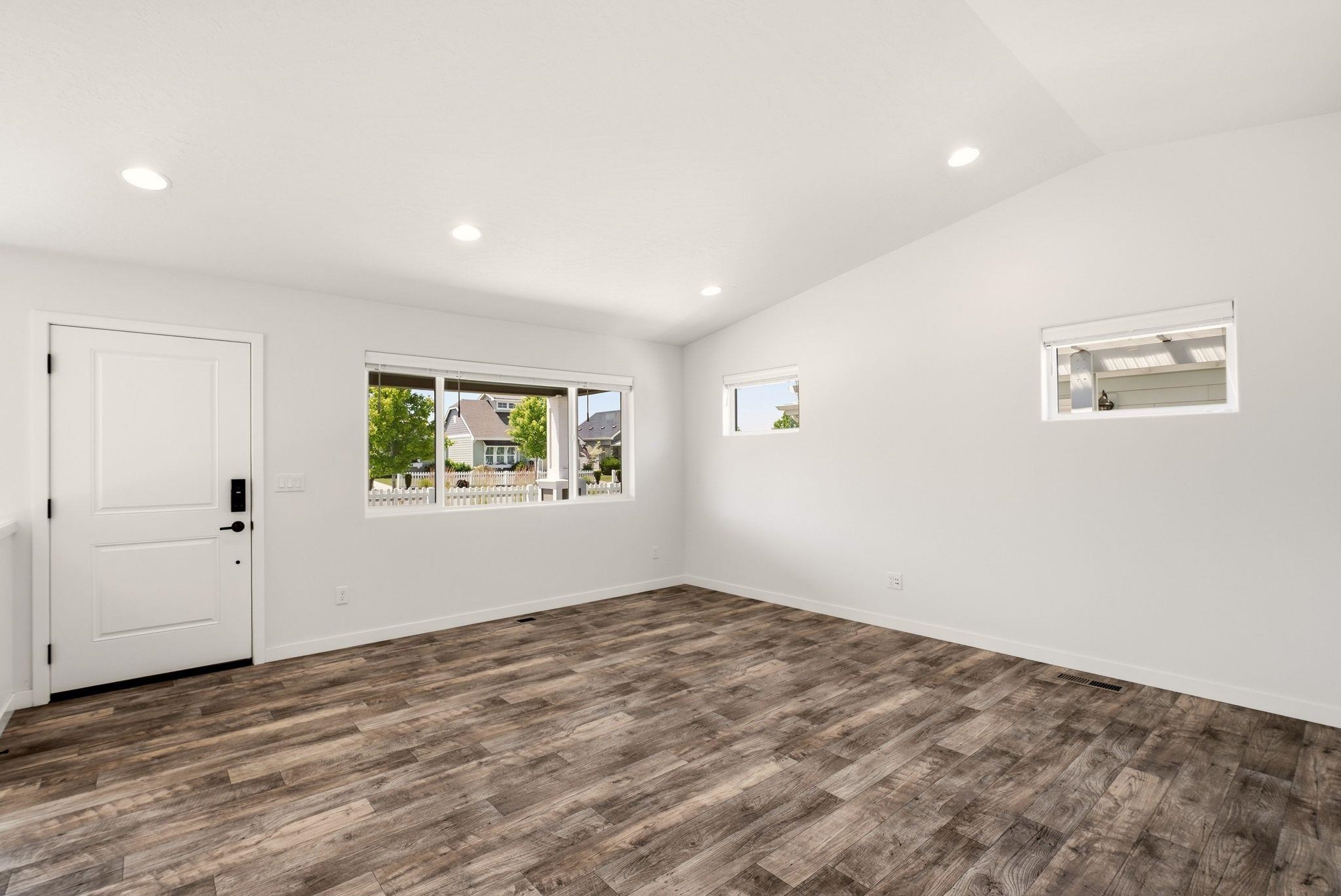 22871 E Wellington Pkwy - Photo 7