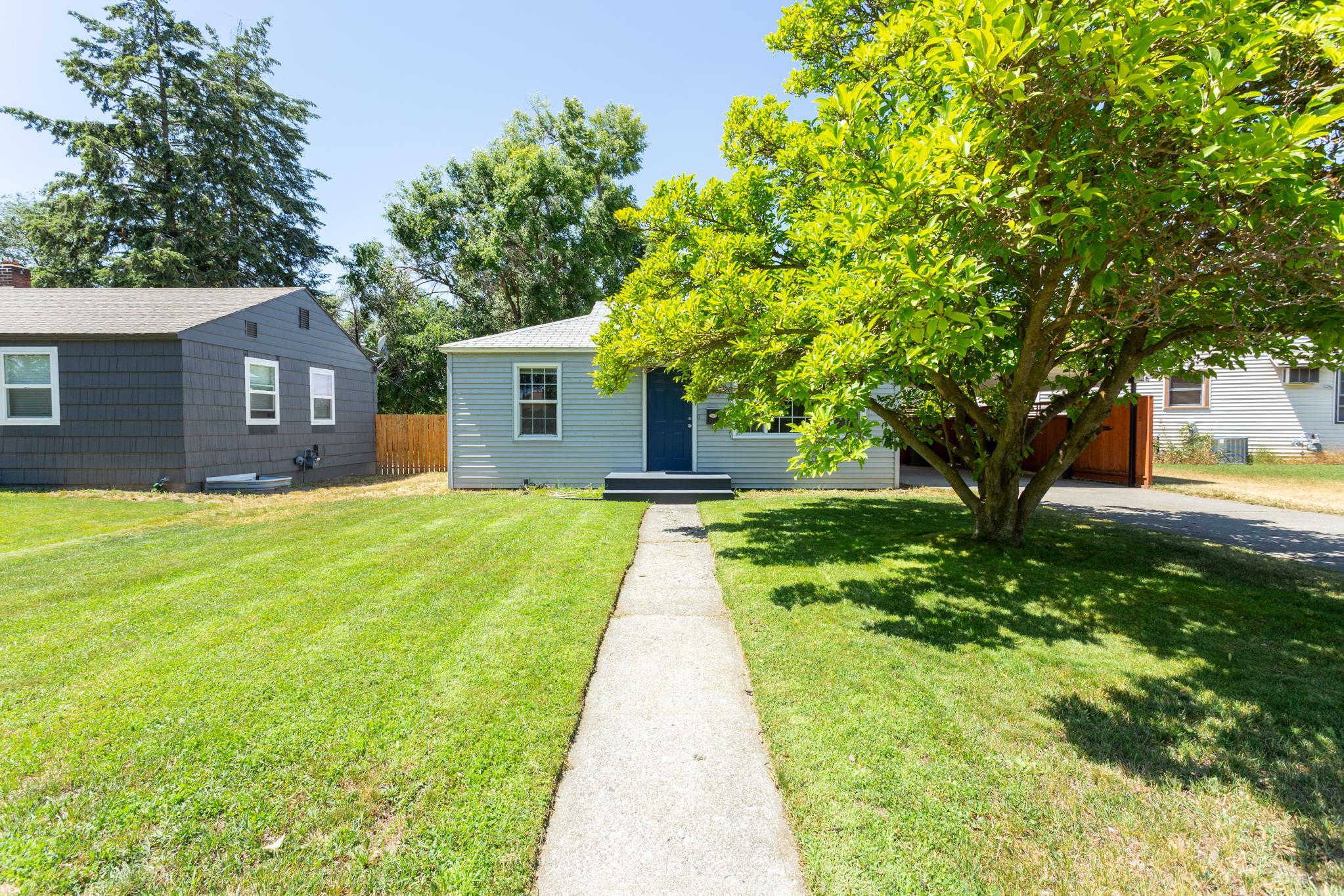 5709 N Cochran St - Photo 1