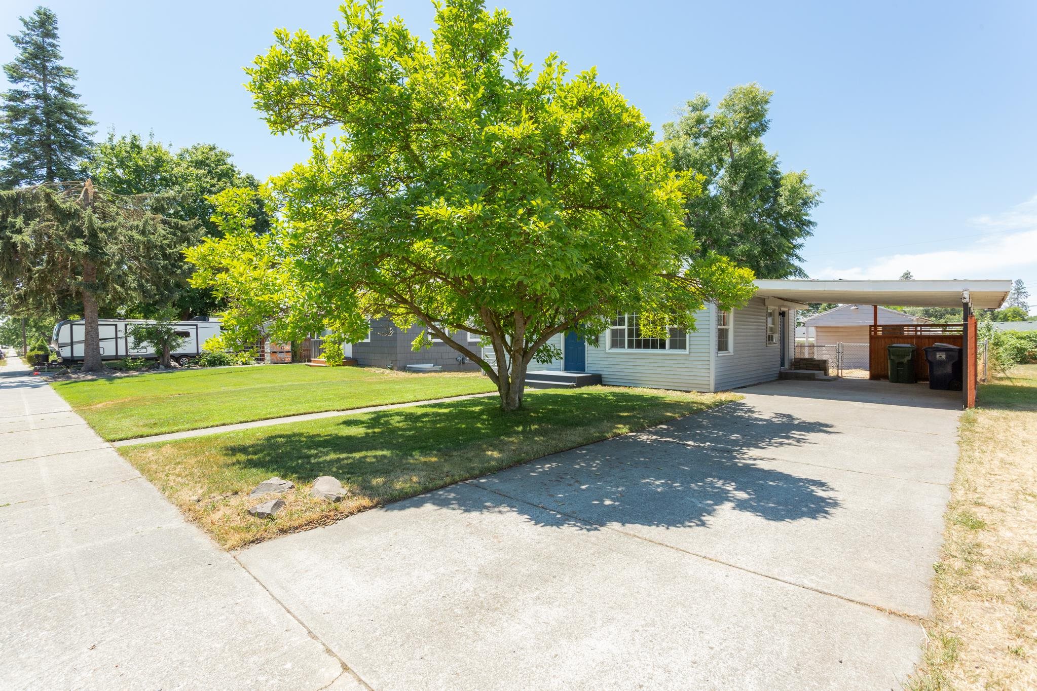 5709 N Cochran St - Photo 3