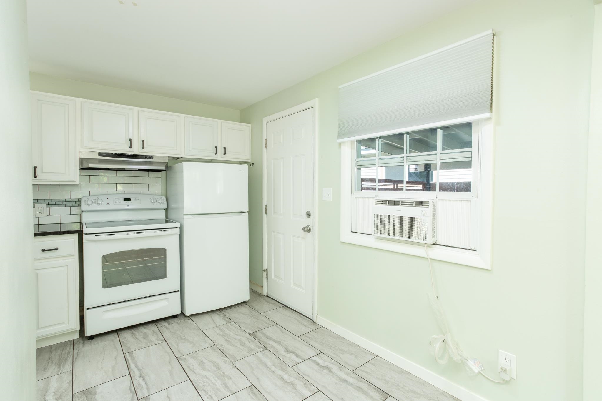 5709 N Cochran St - Photo 8
