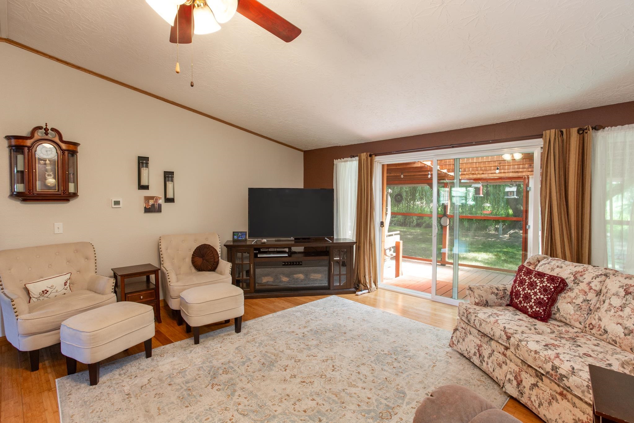 407 E Meadowmere Way - Photo 8