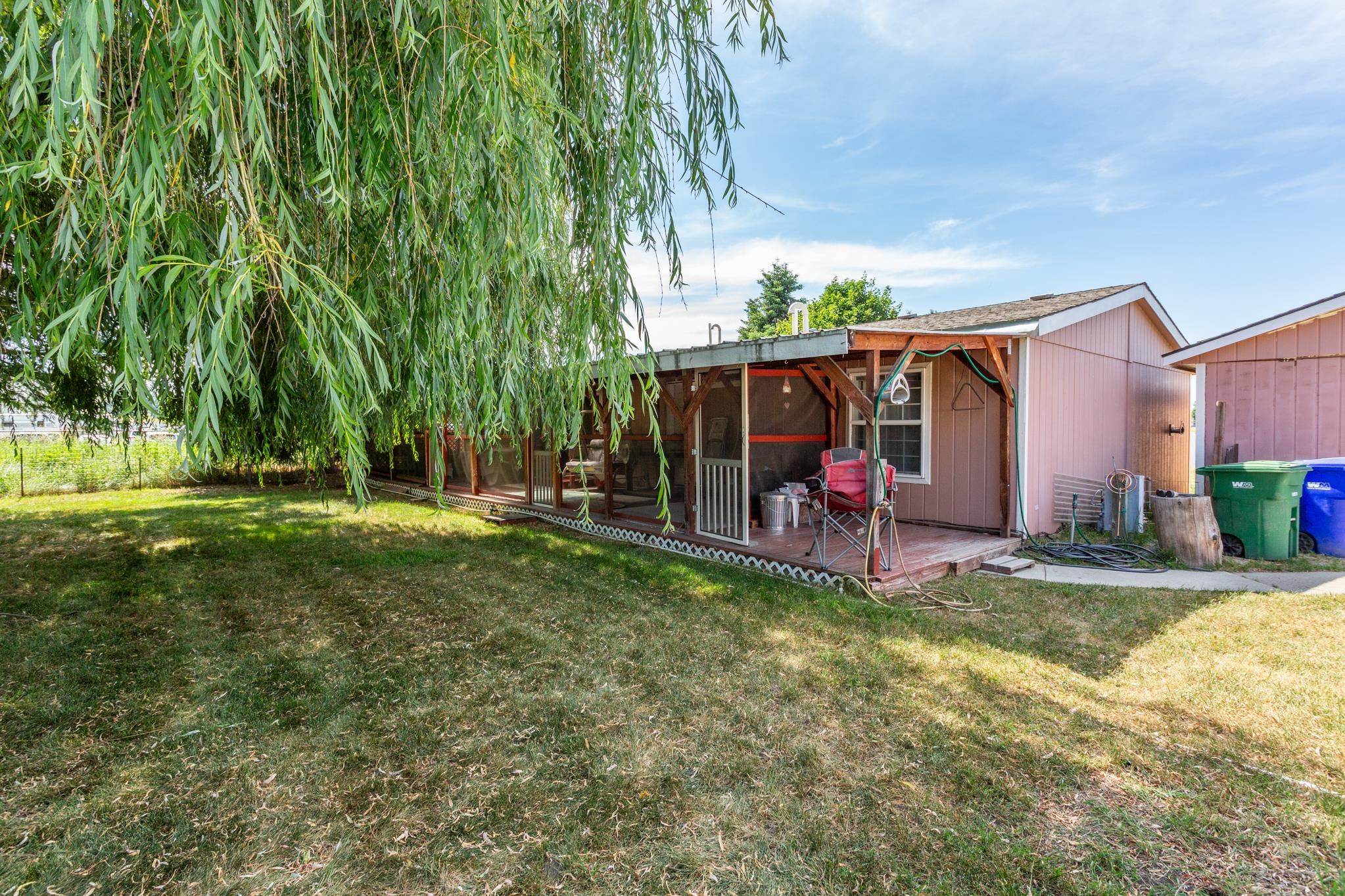 407 E Meadowmere Way - Photo 25