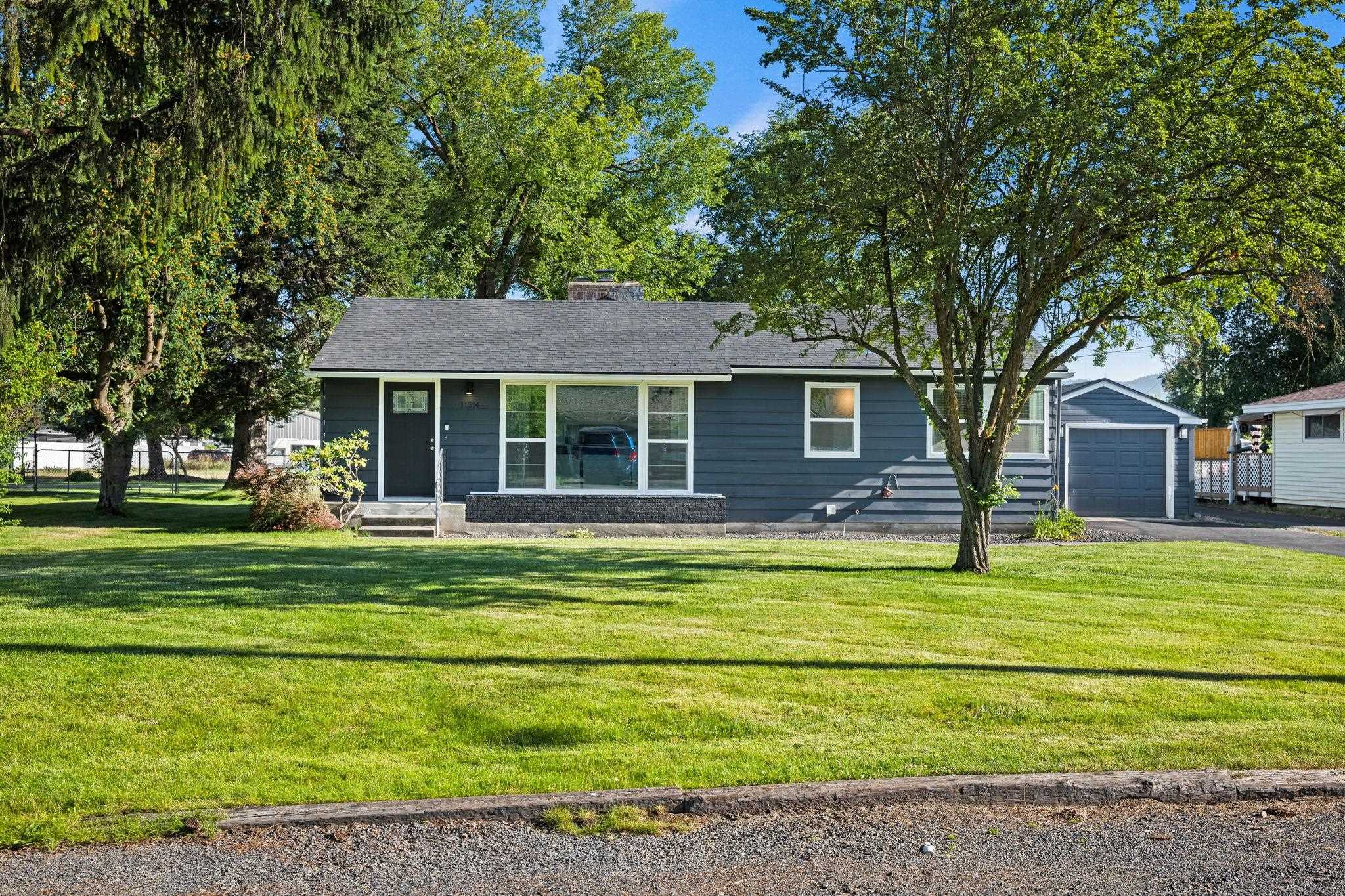 11314 E Alki Ave - Photo 2