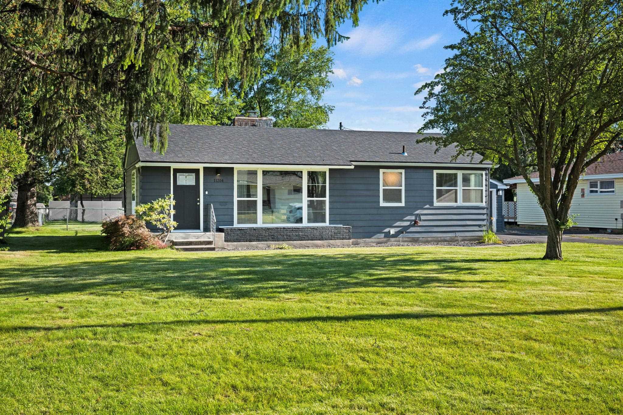 11314 E Alki Ave - Photo 3
