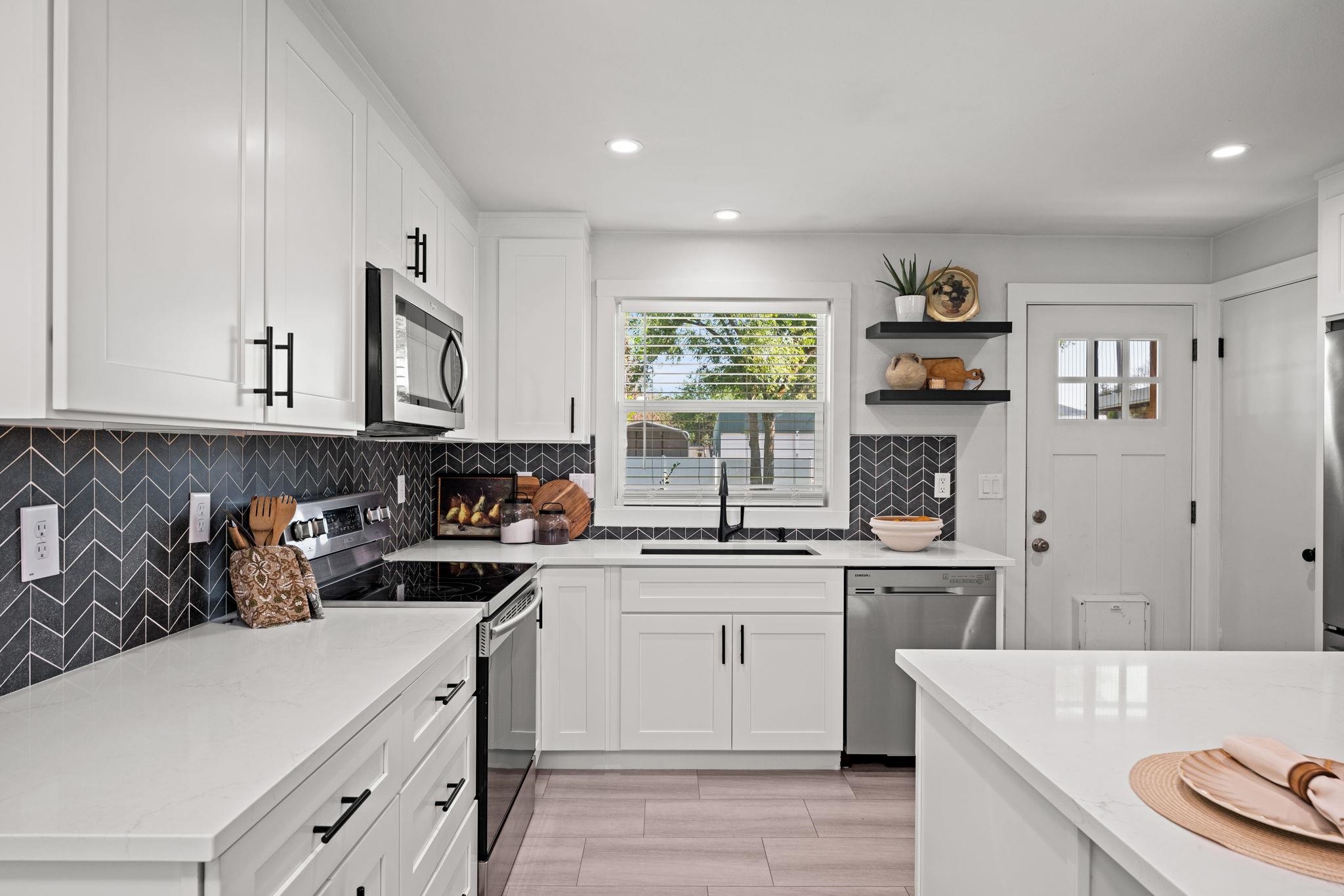 11314 E Alki Ave - Photo 10