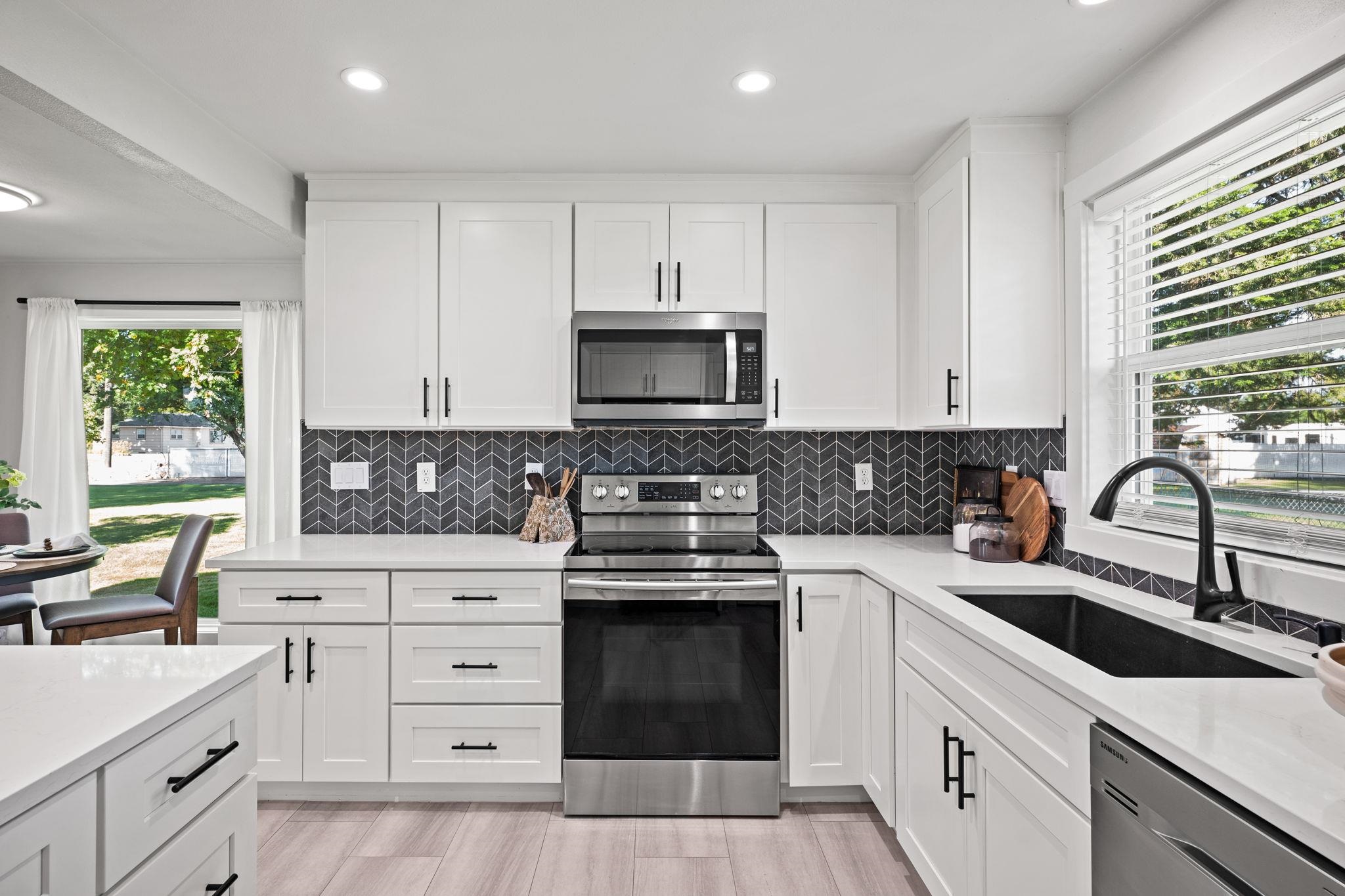 11314 E Alki Ave - Photo 12