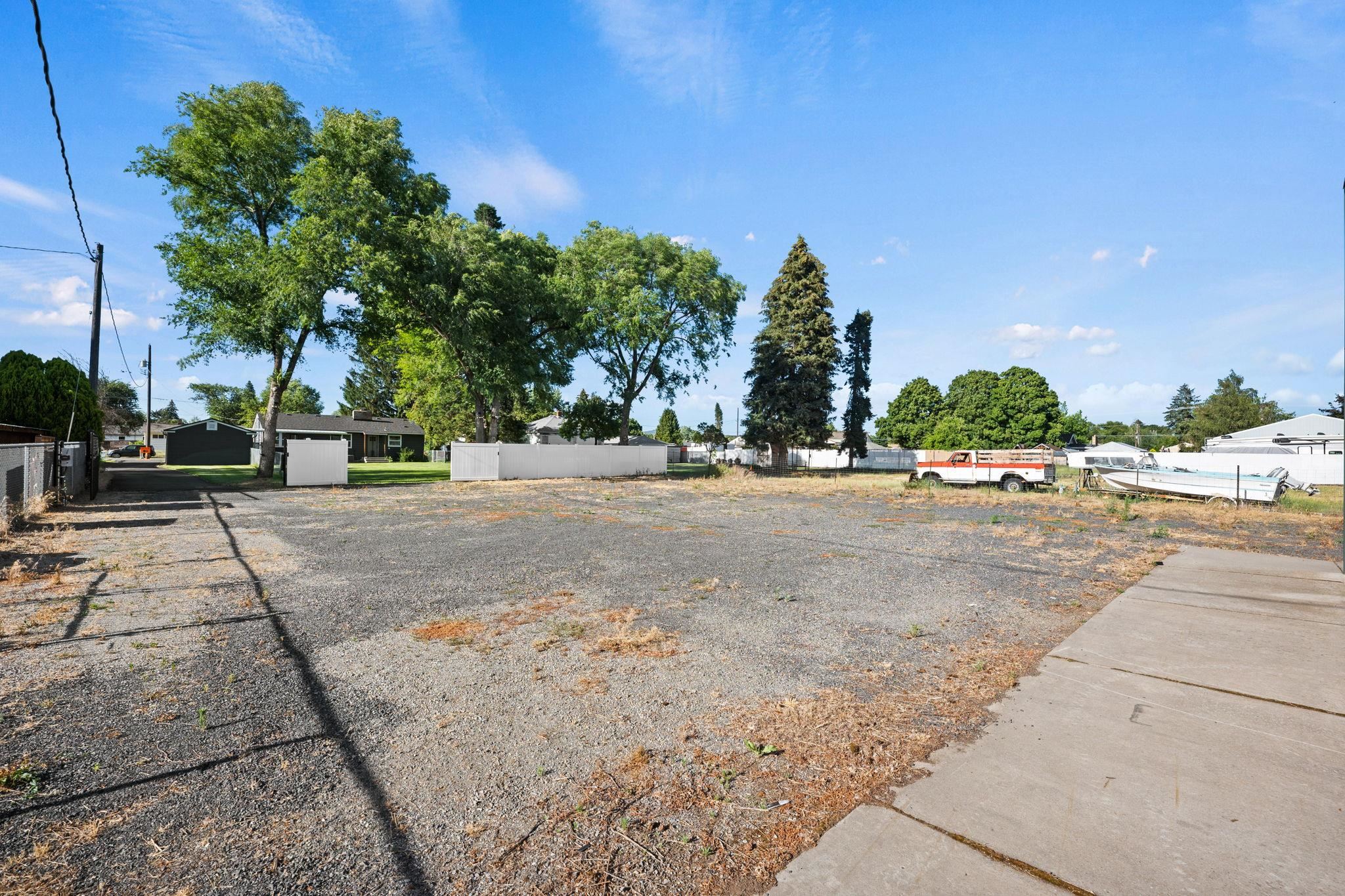 11314 E Alki Ave - Photo 34