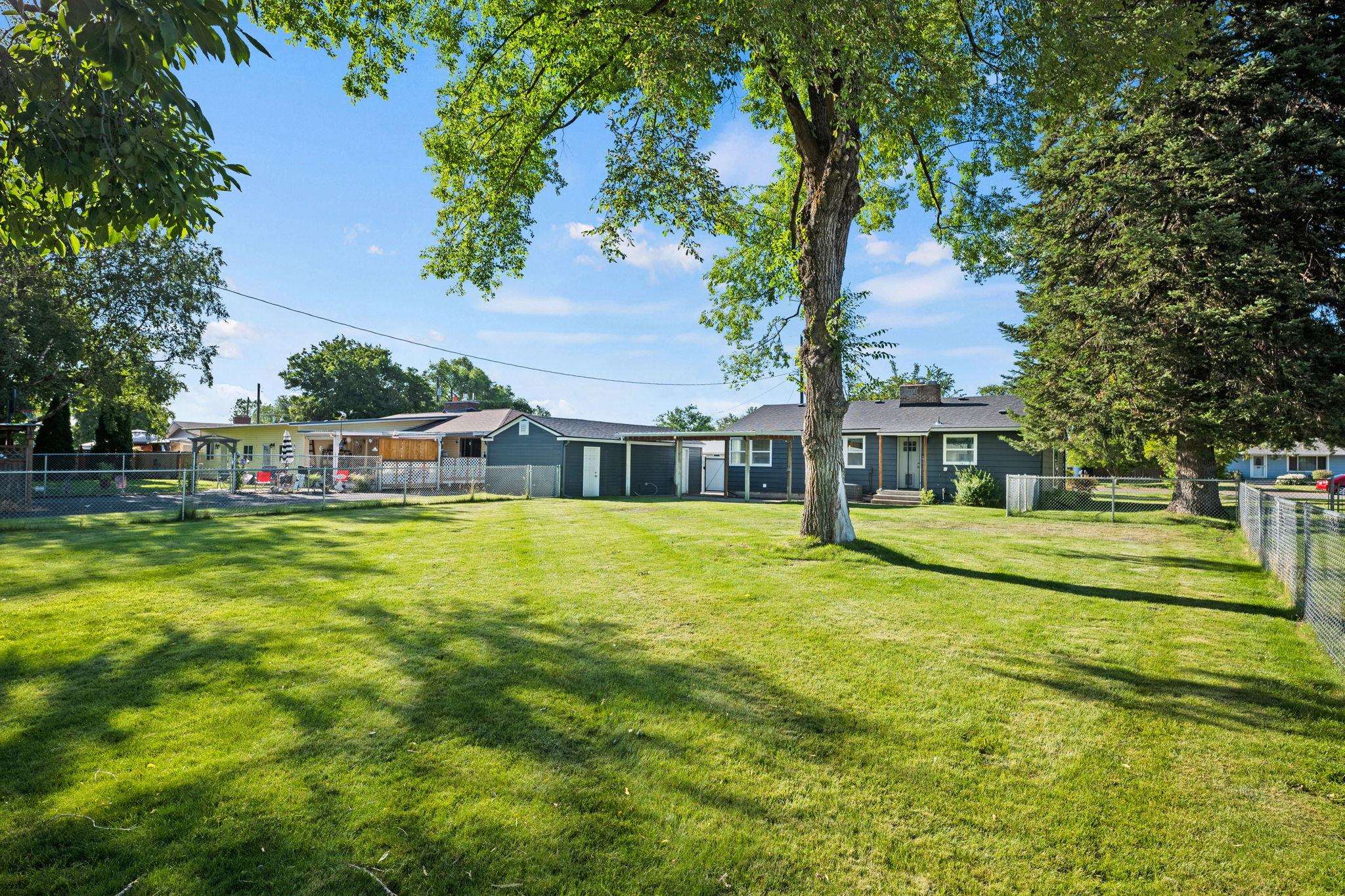 11314 E Alki Ave - Photo 36