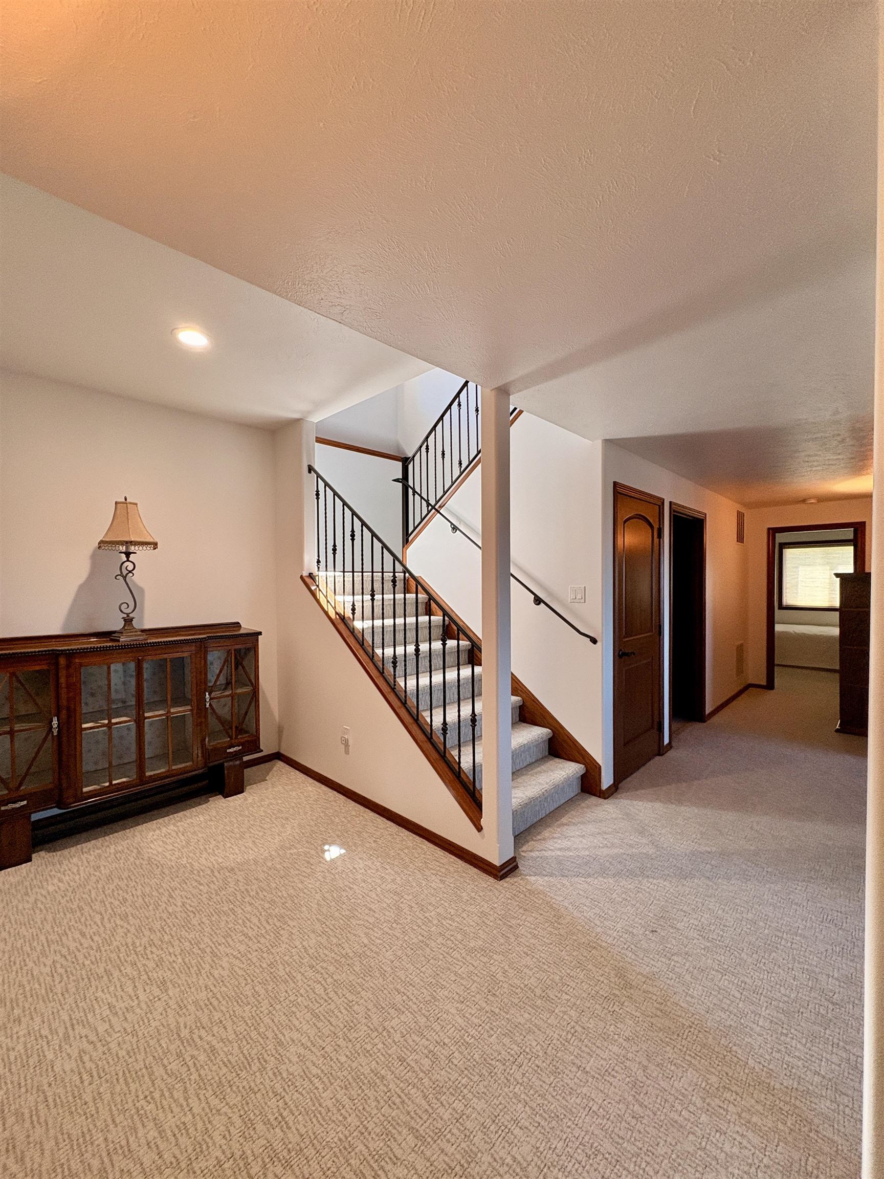 1209 N Dunbarton Oaks Ln - Photo 32