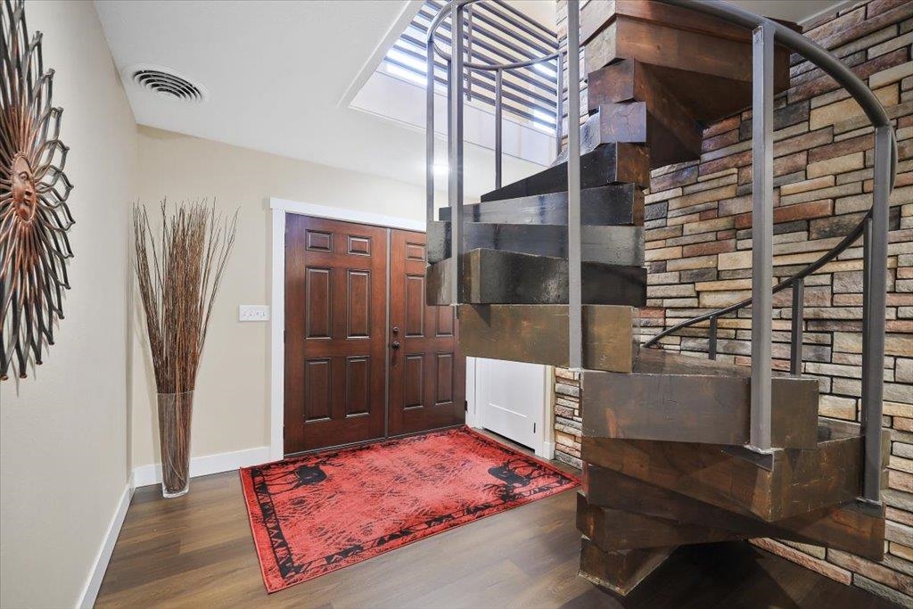 1420 E GRACE St - Photo 3