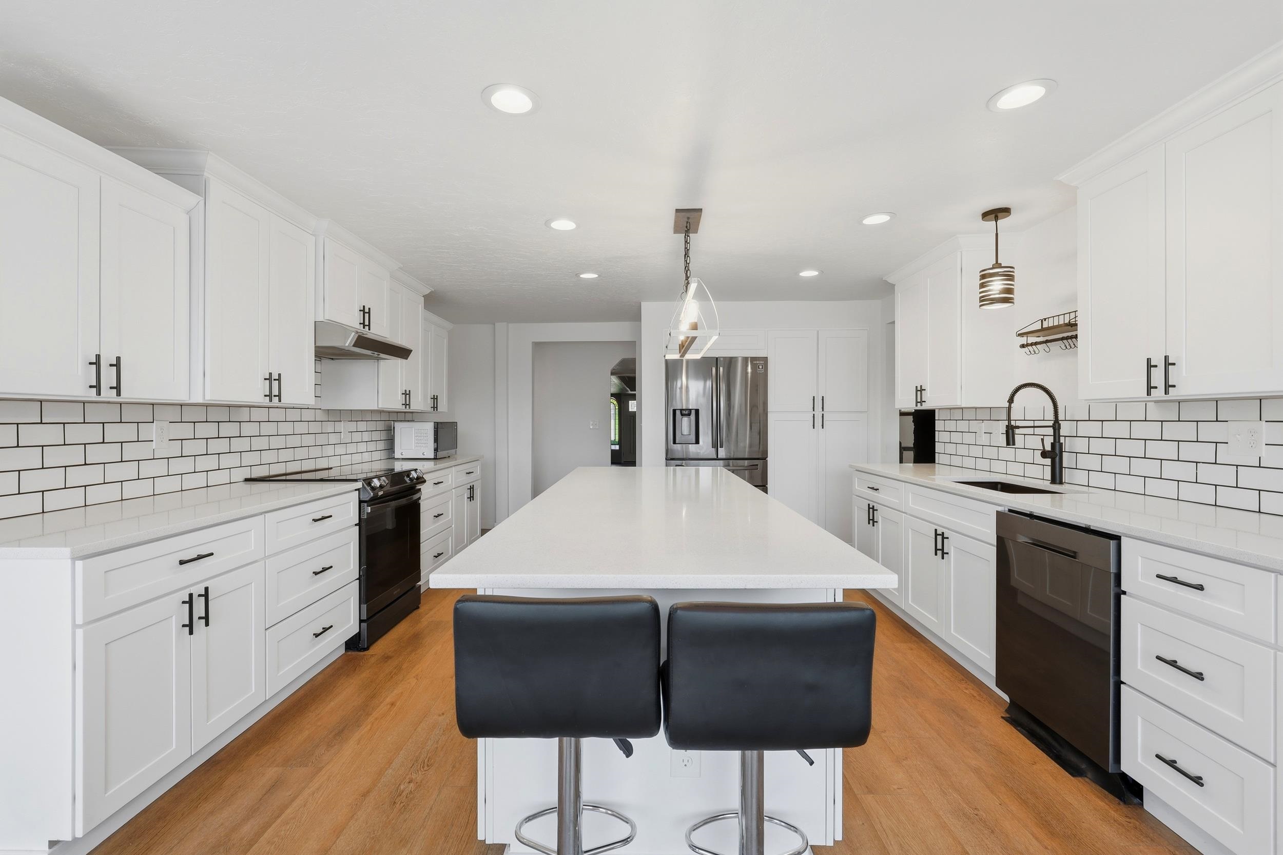 1627 W Courtland Ave - Photo 5