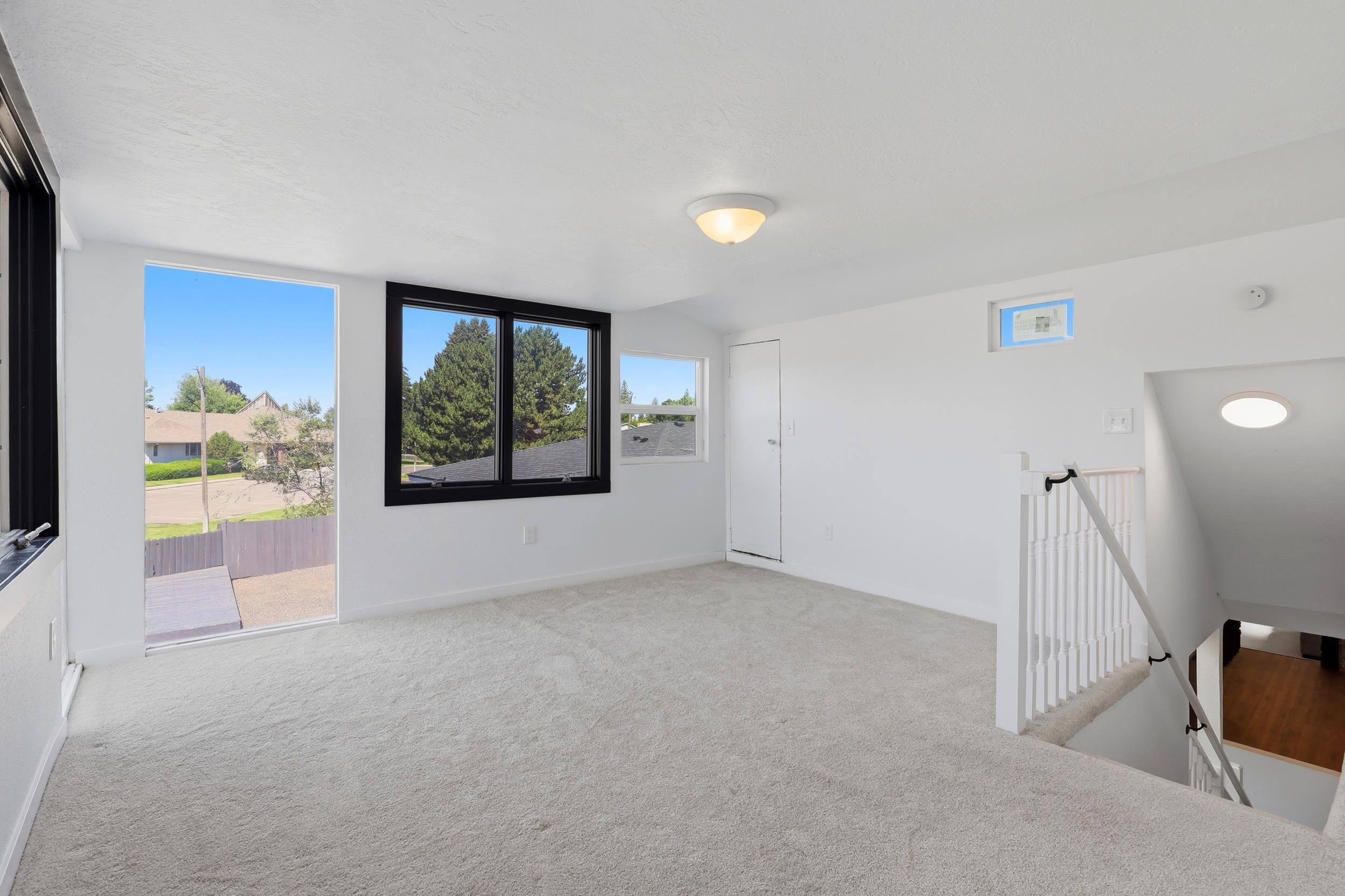 1627 W Courtland Ave - Photo 34