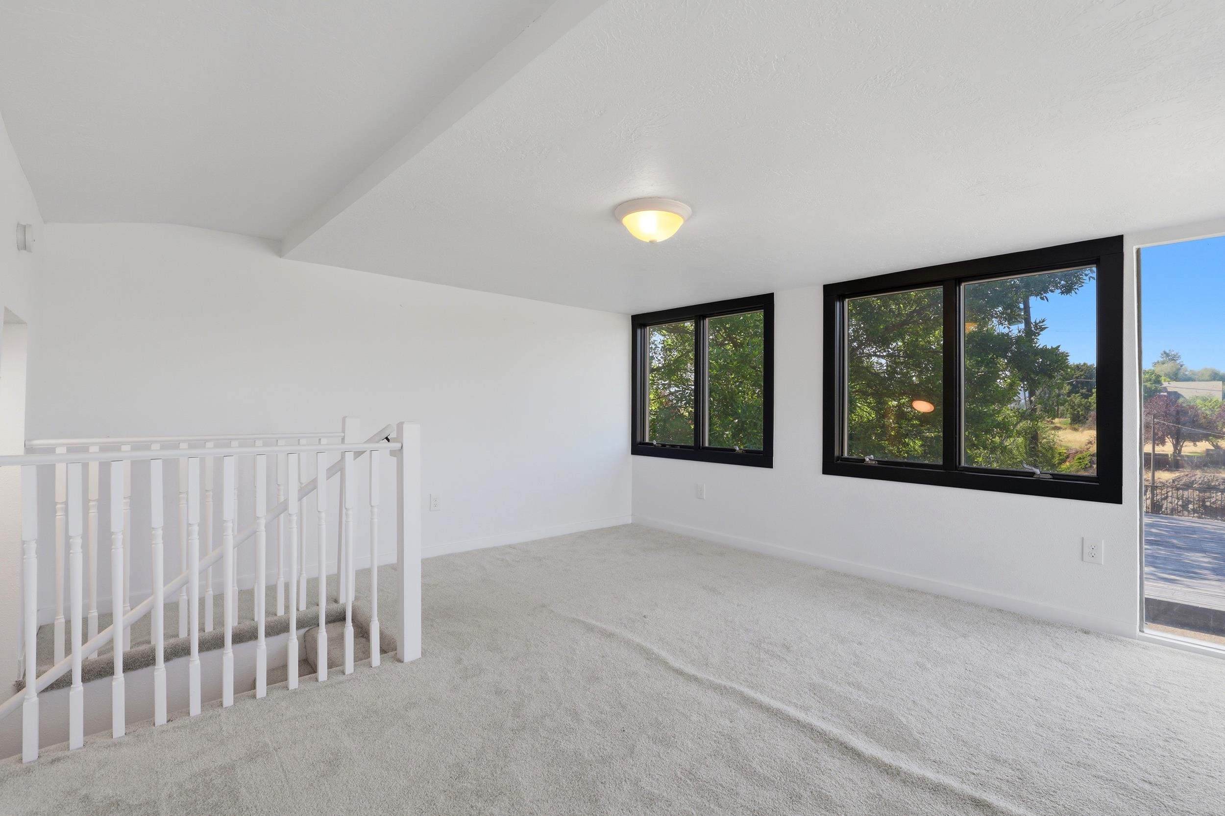 1627 W Courtland Ave - Photo 33