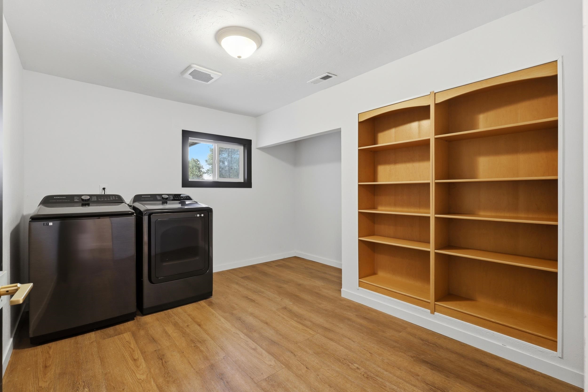 1627 W Courtland Ave - Photo 35