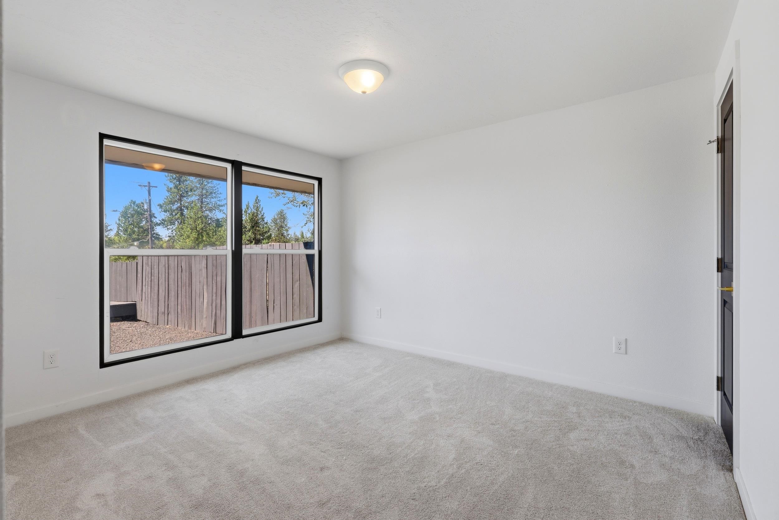 1627 W Courtland Ave - Photo 28
