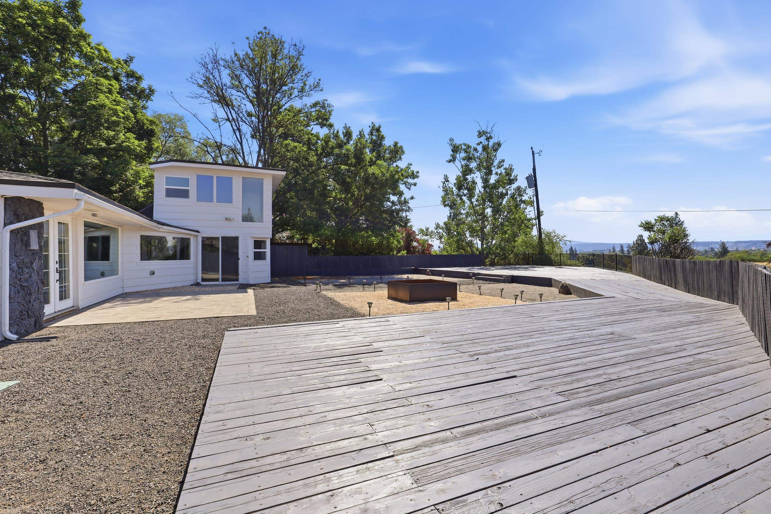 1627 W Courtland Ave - Photo 37