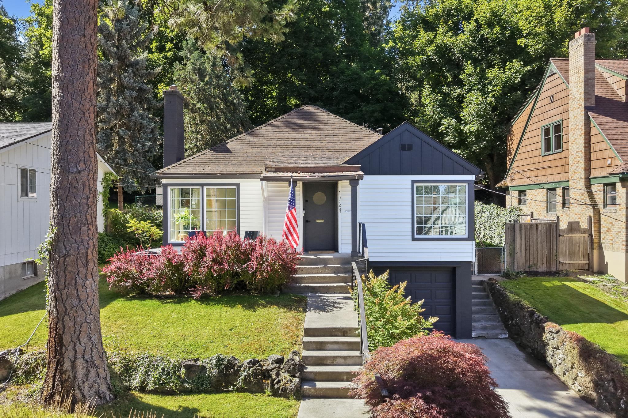 1224 E 19th Ave - Photo 1