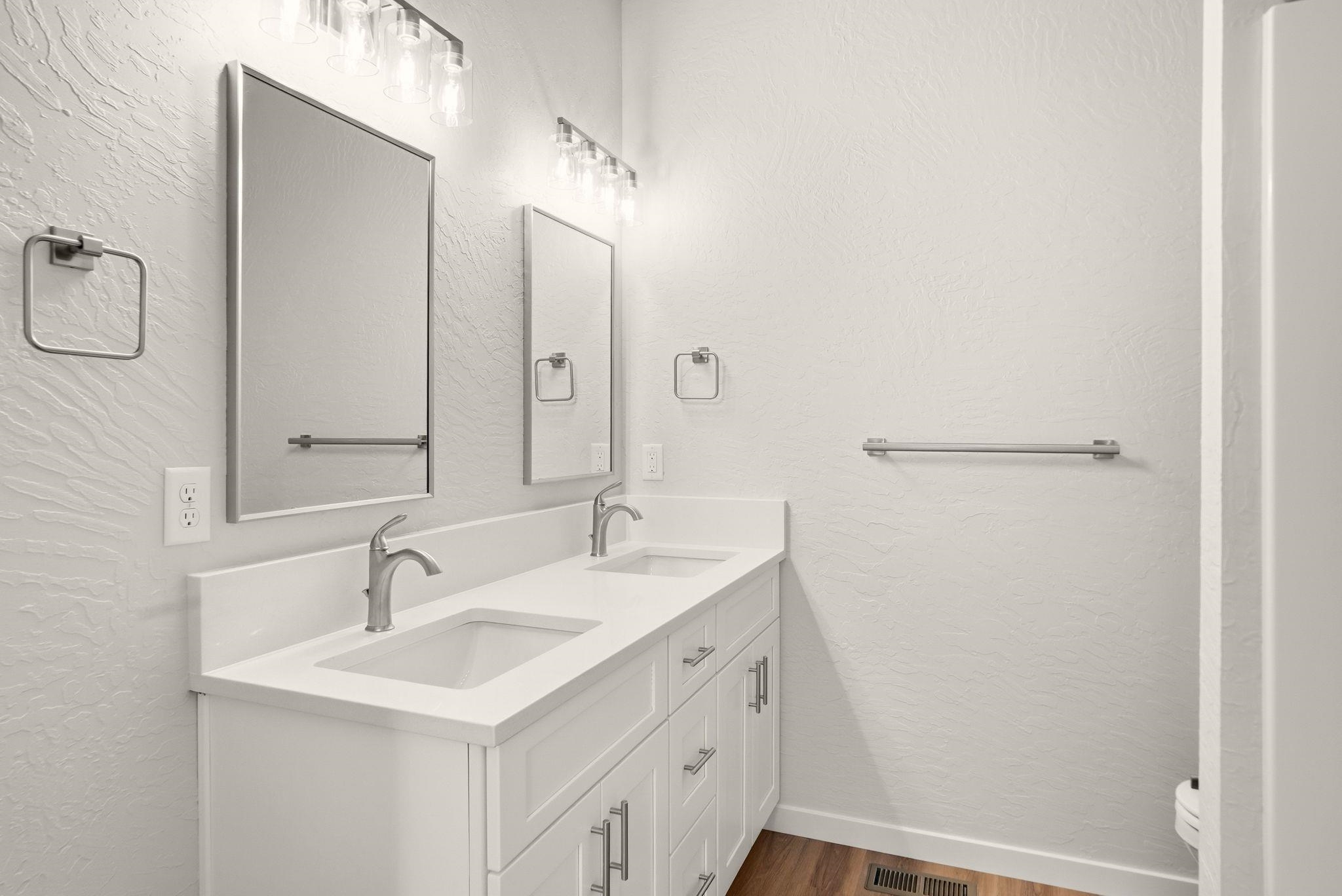 1500 E North Ave - Photo 22