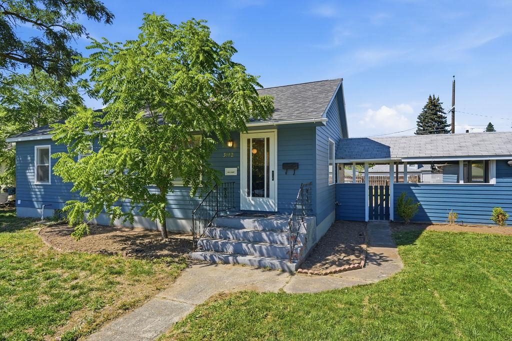 3112 W Walton Ave - Photo 2