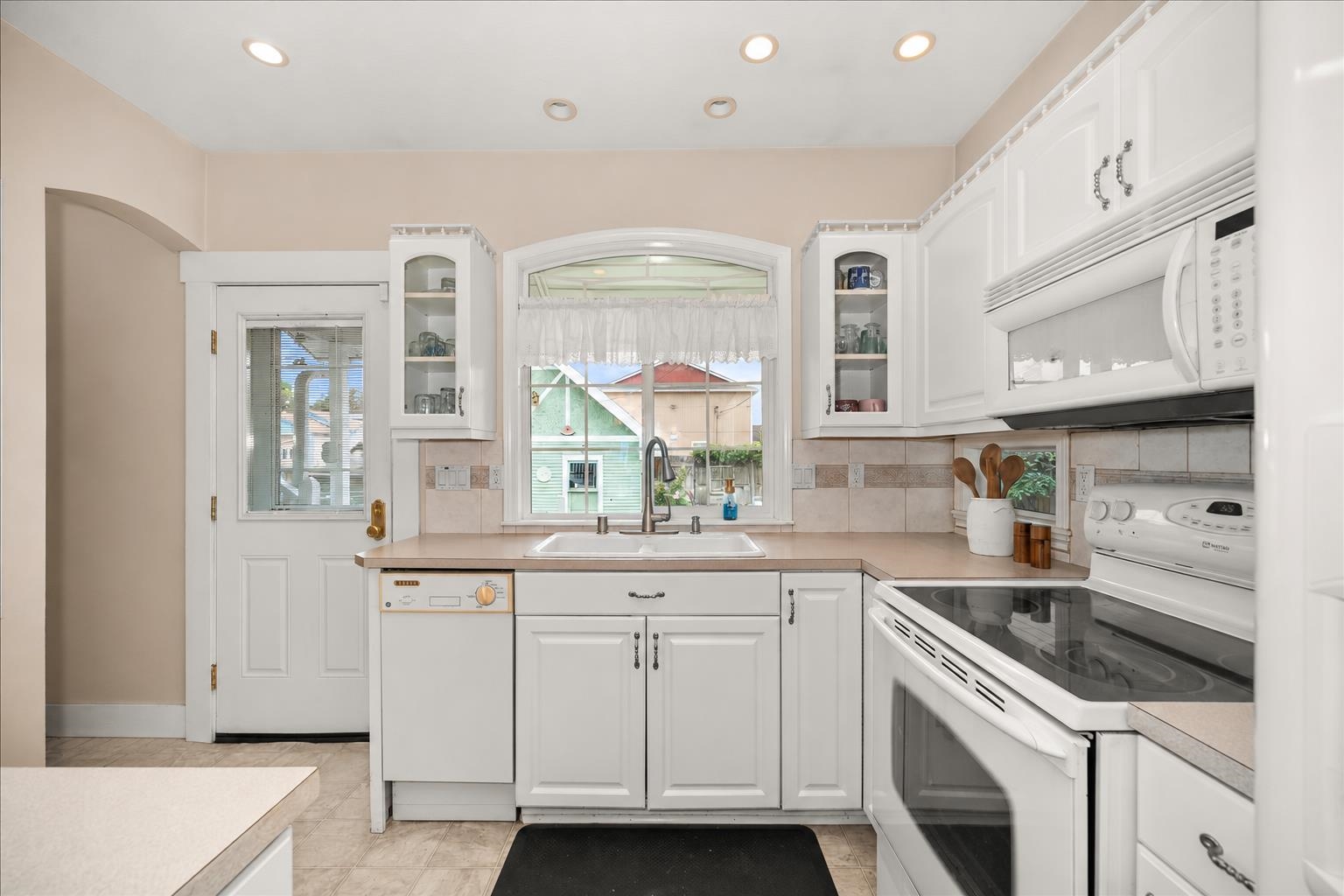 917 W Montgomery Ave - Photo 13