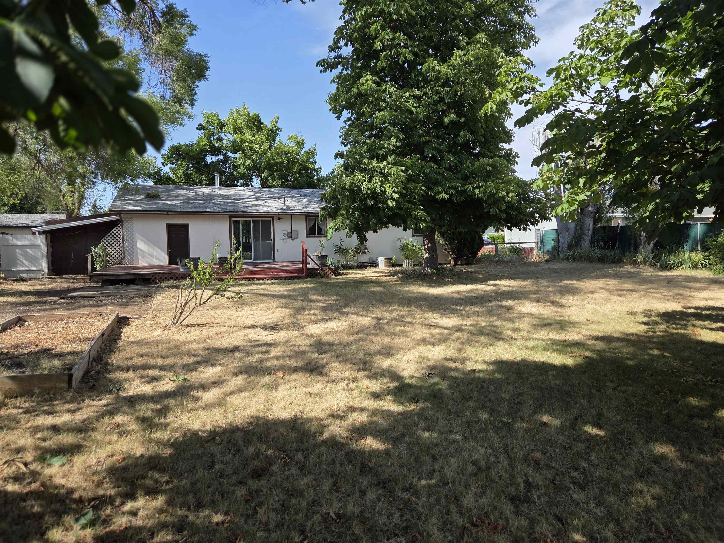 13412 E Desment Ave - Photo 17
