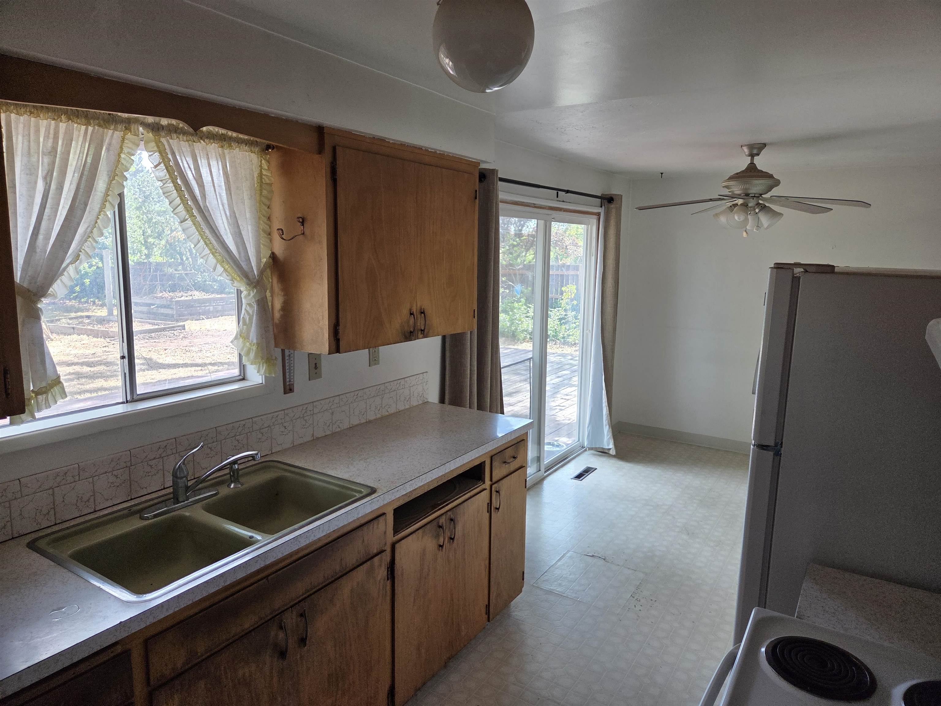 13412 E Desment Ave - Photo 4