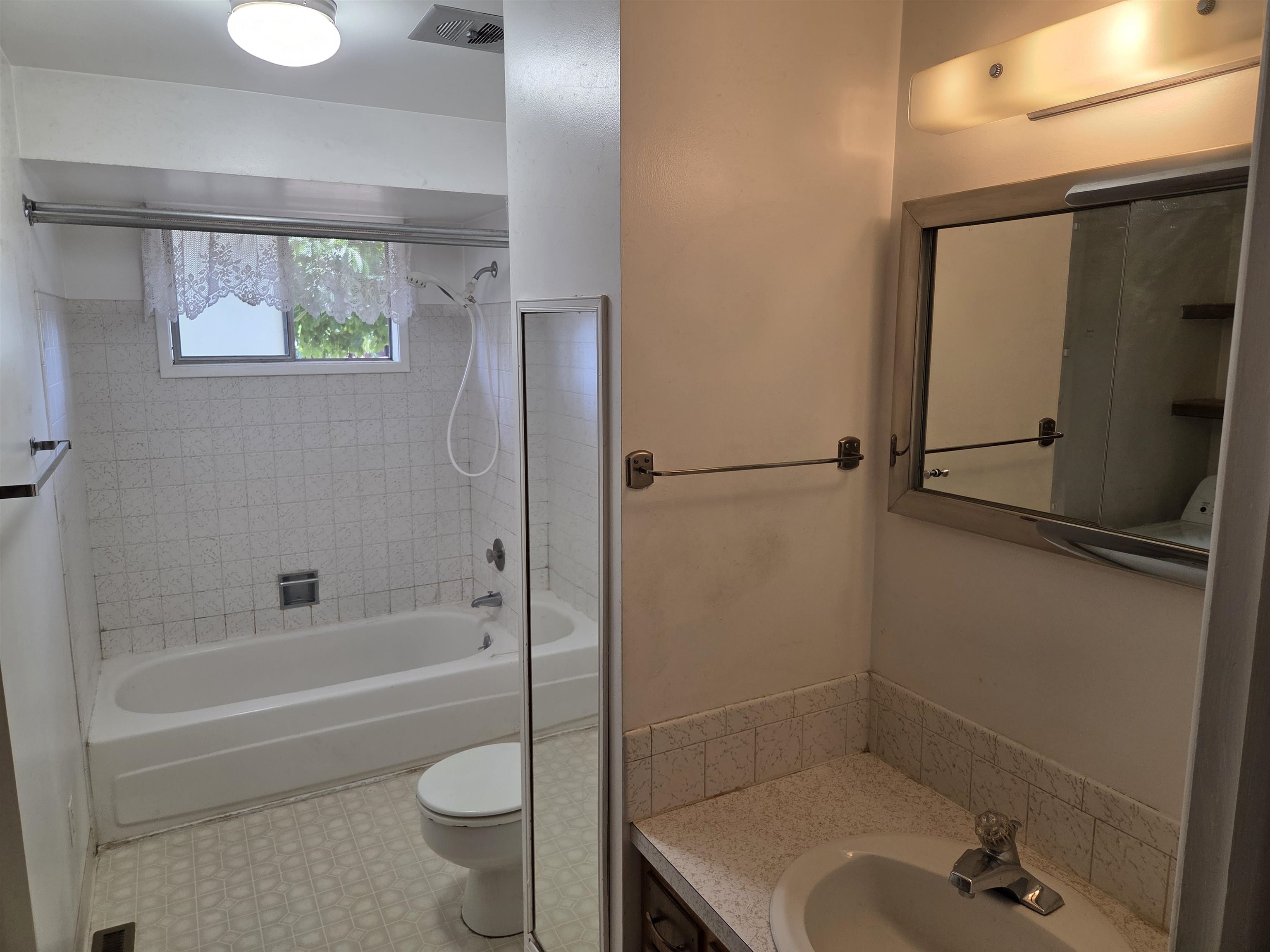 13412 E Desment Ave - Photo 8
