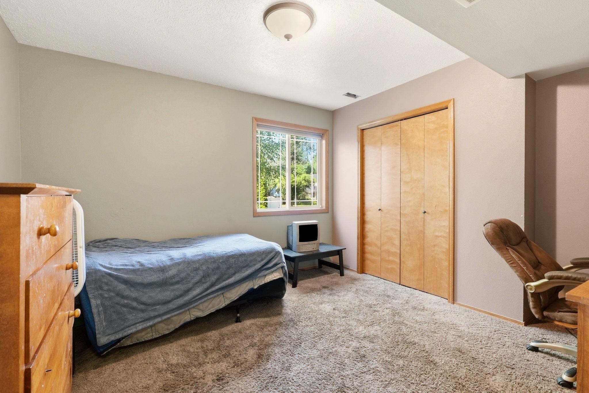 4417 E Woodglen Rd - Photo 19