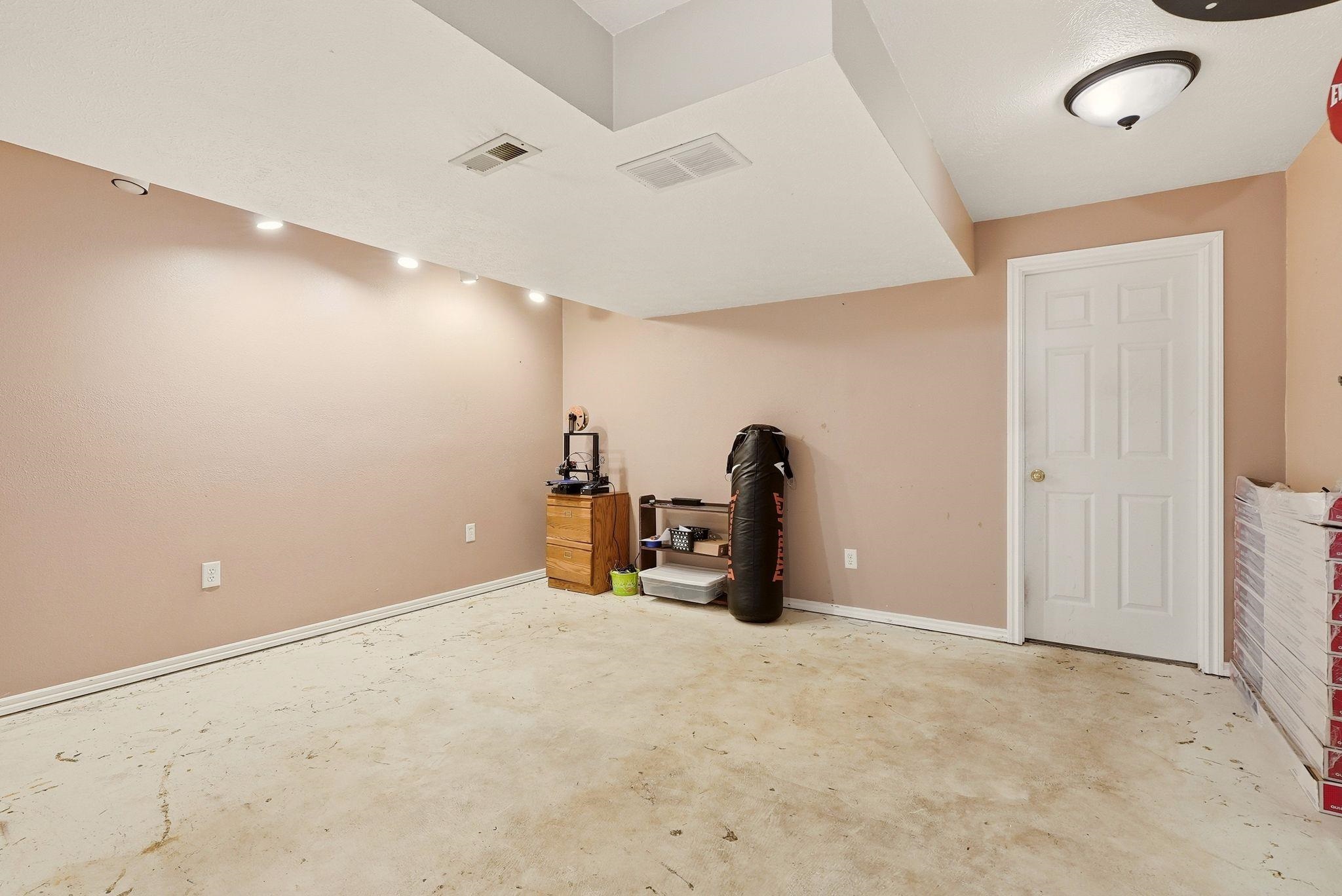 4417 E Woodglen Rd - Photo 31
