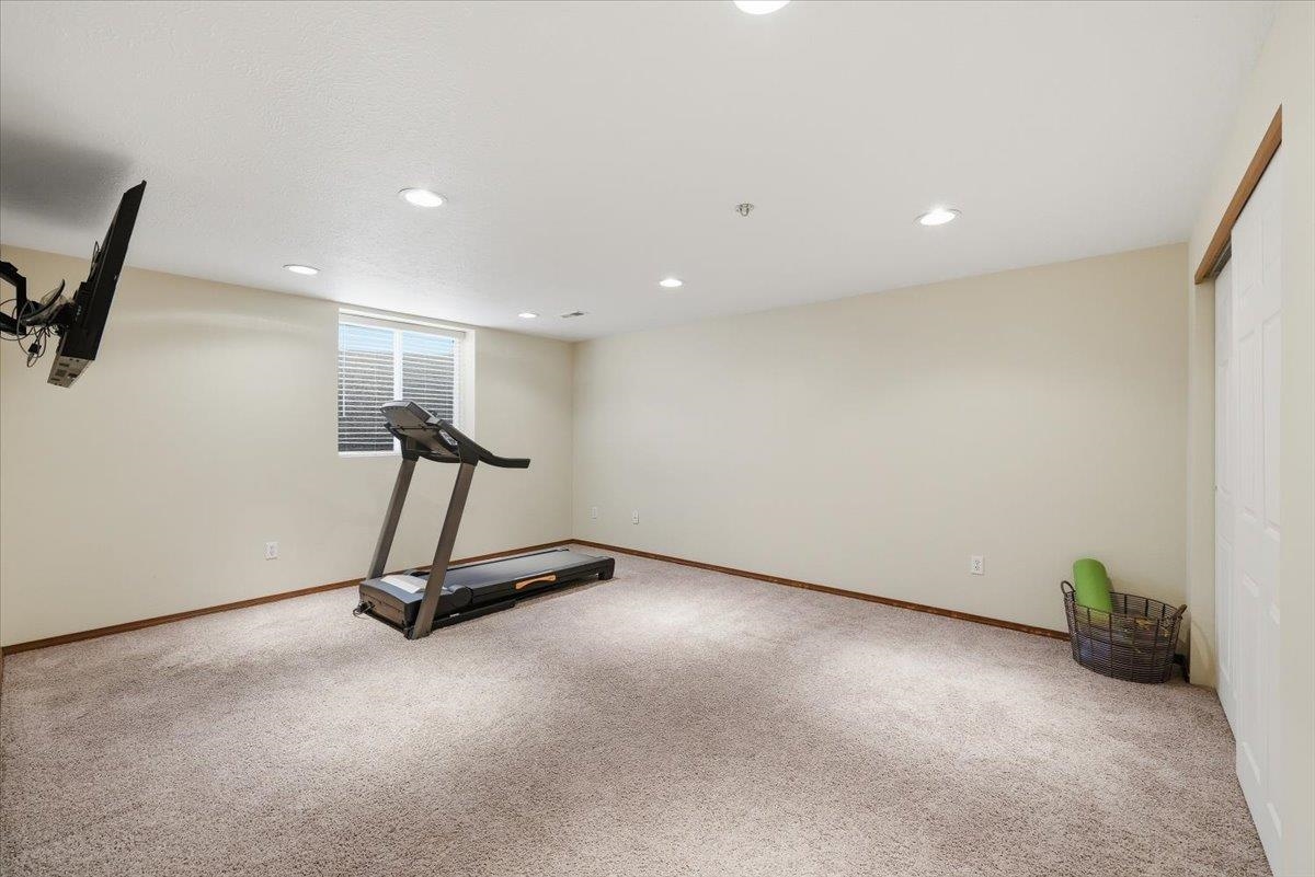 1444 E Weile Ct - Photo 25